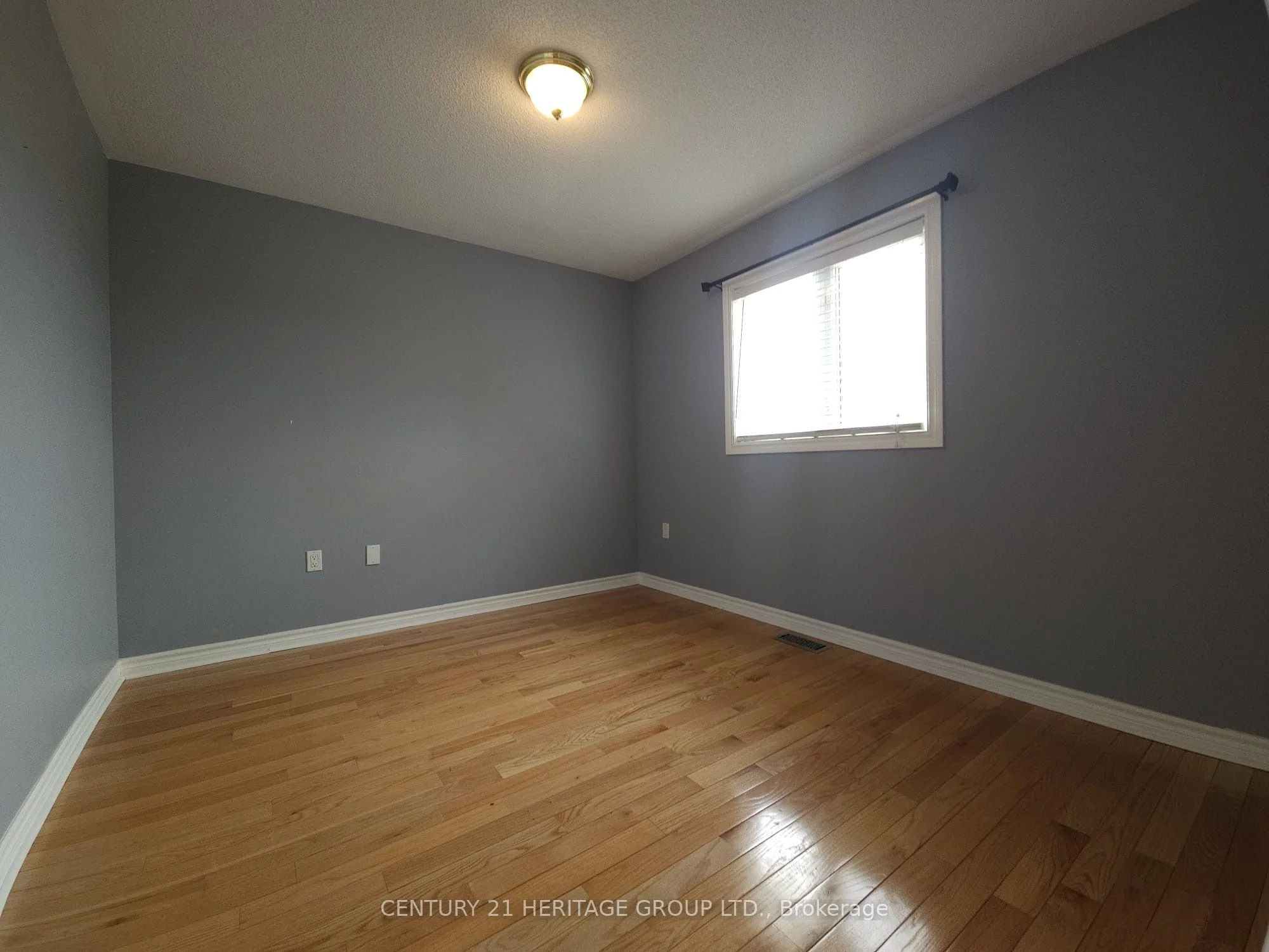 161 Metcalfe Drive, Bradford West Gwillimbury, ON L3Z 0A1