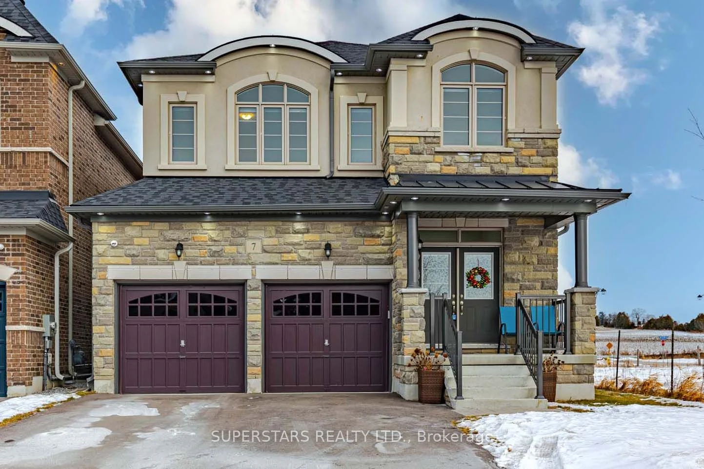 7 Betty May Crescent, East Gwillimbury, On L9n 0z9