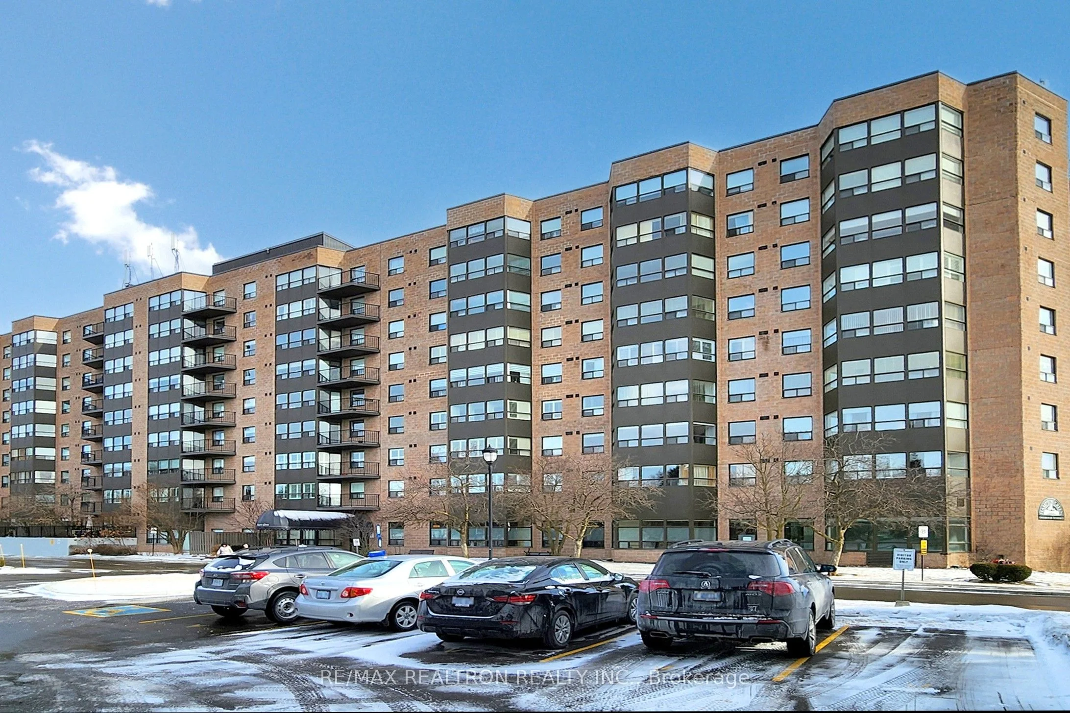 Condo Apartment in Markham