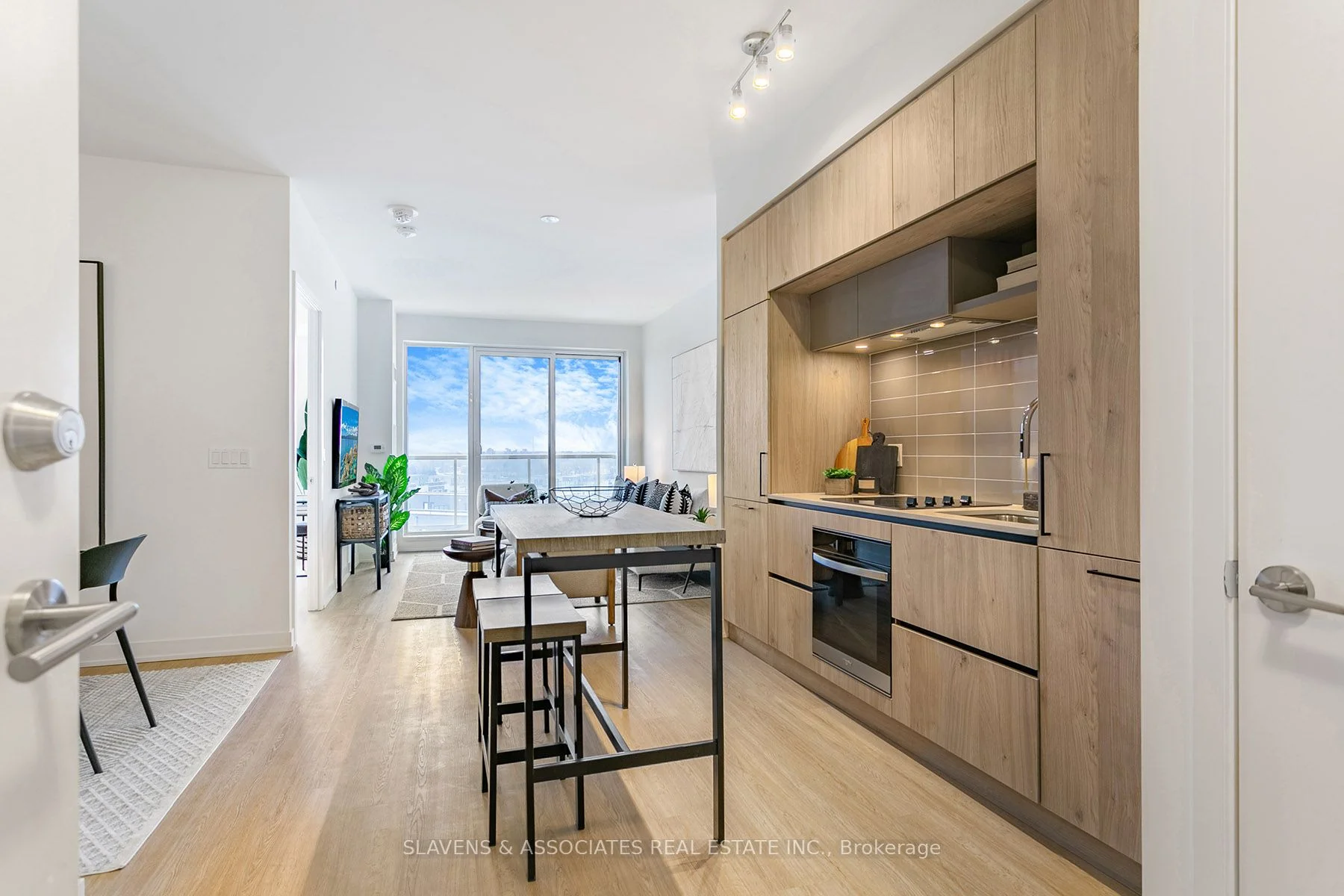 Condo Apartment in Richmond Hill