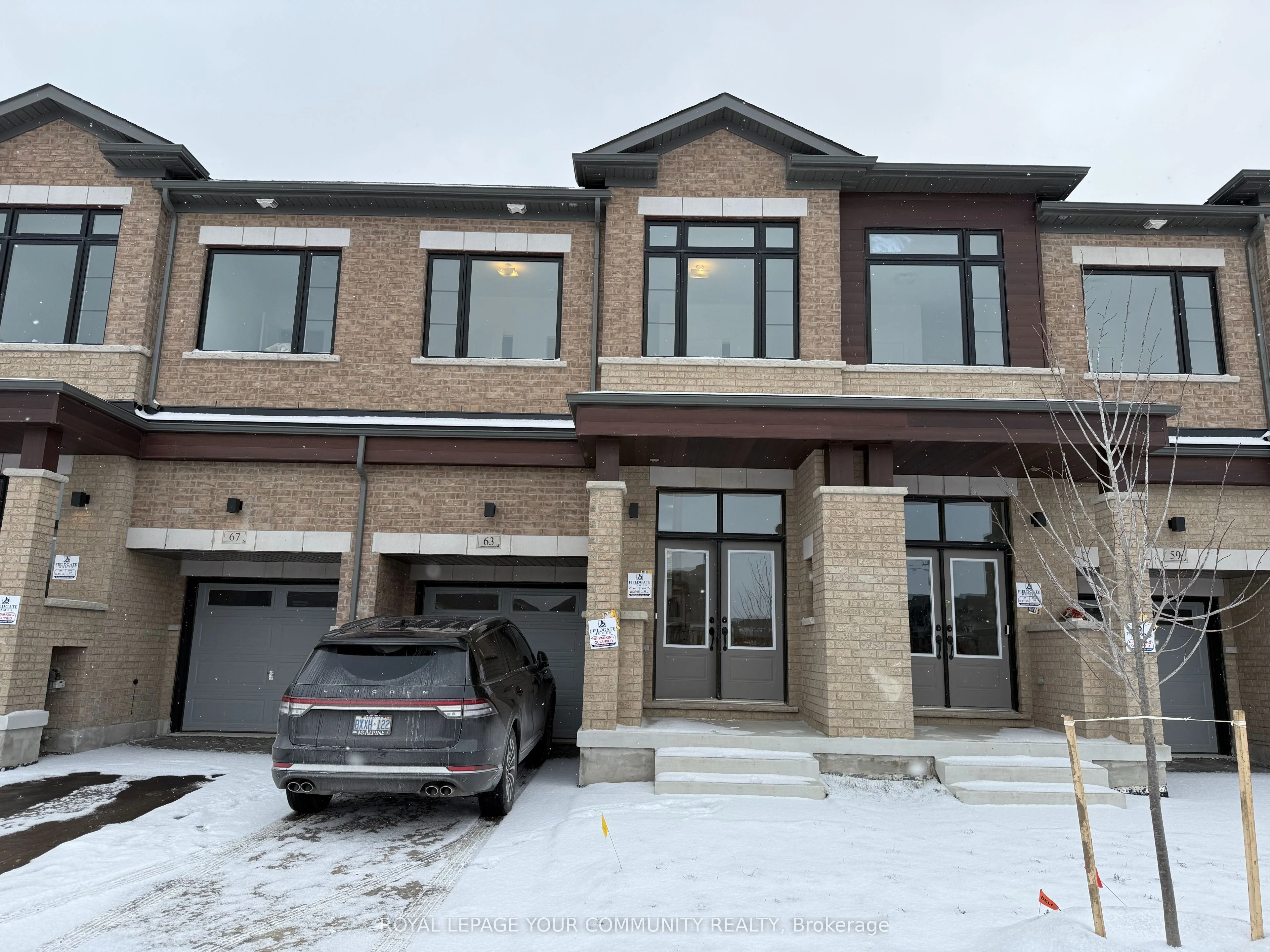 Att/Row/Townhouse in Vaughan
