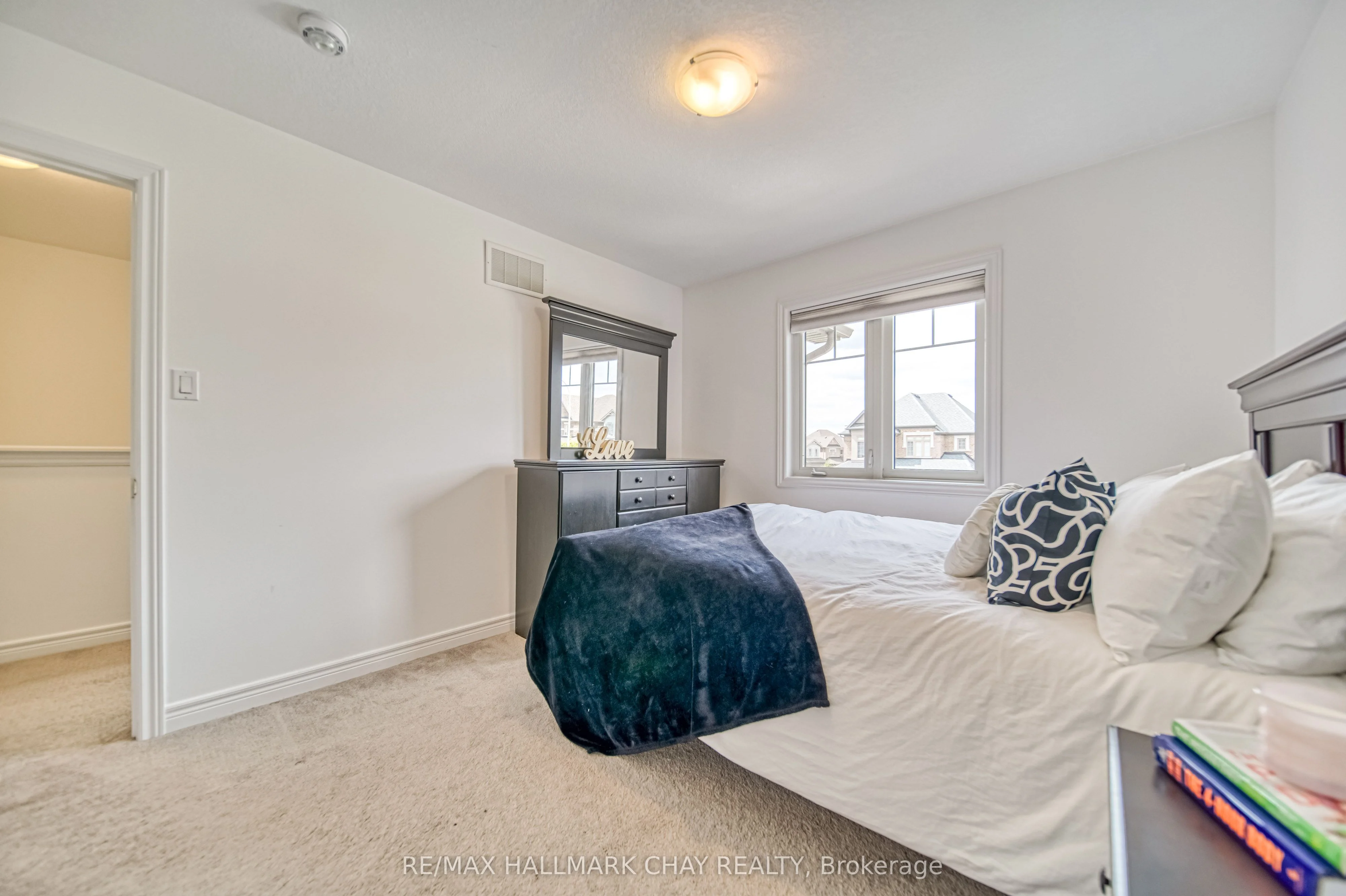 145 Hutchinson Drive, New Tecumseth, ON L9R 0P6