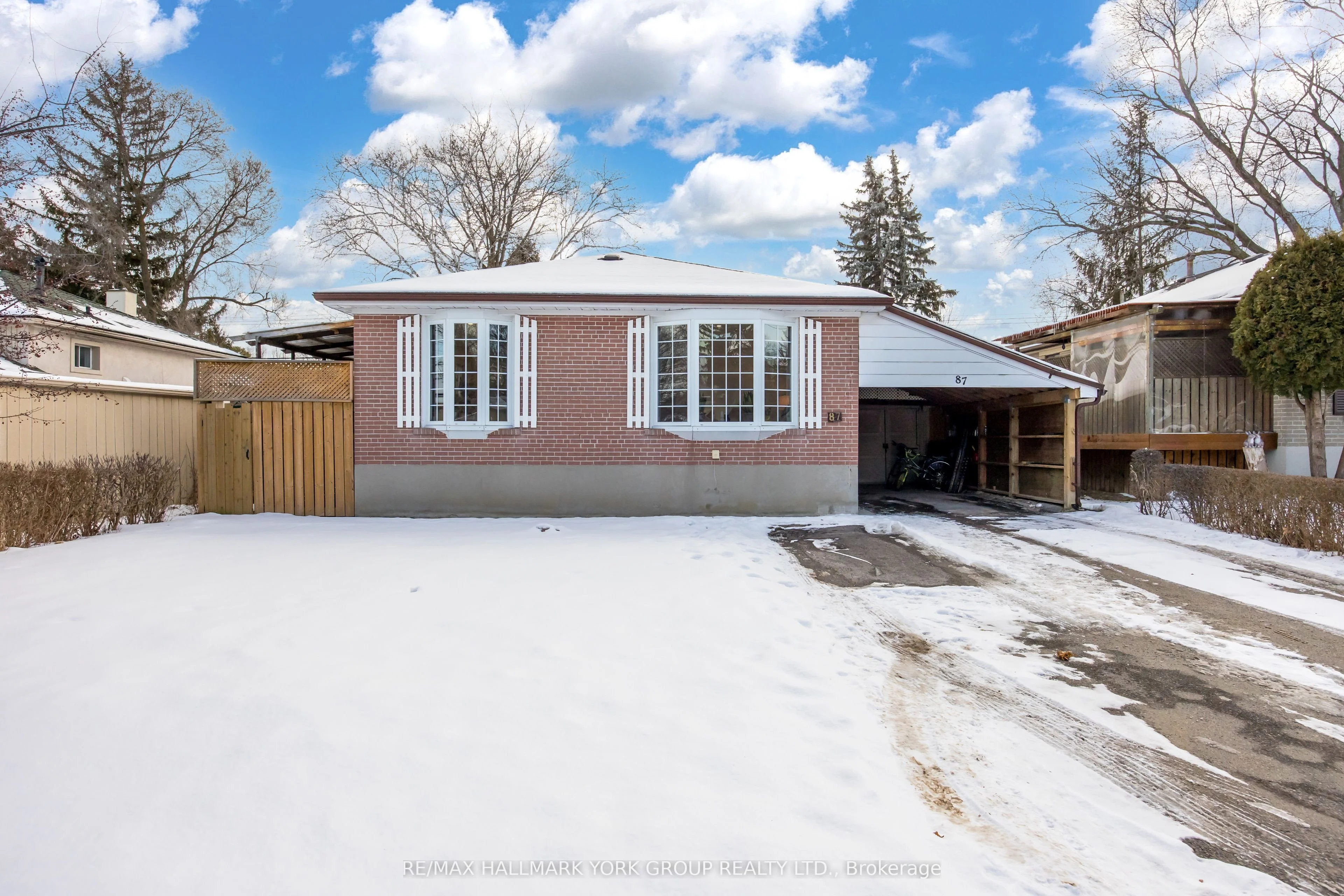Detached in Aurora
