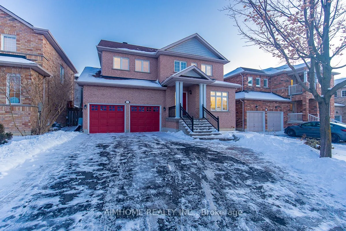 127 Flagstone Way, Newmarket, On L3x 2z8