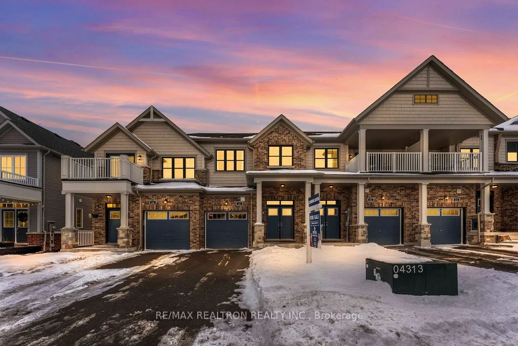 97 Alvin Pegg Drive, East Gwillimbury, On L0g 1r0