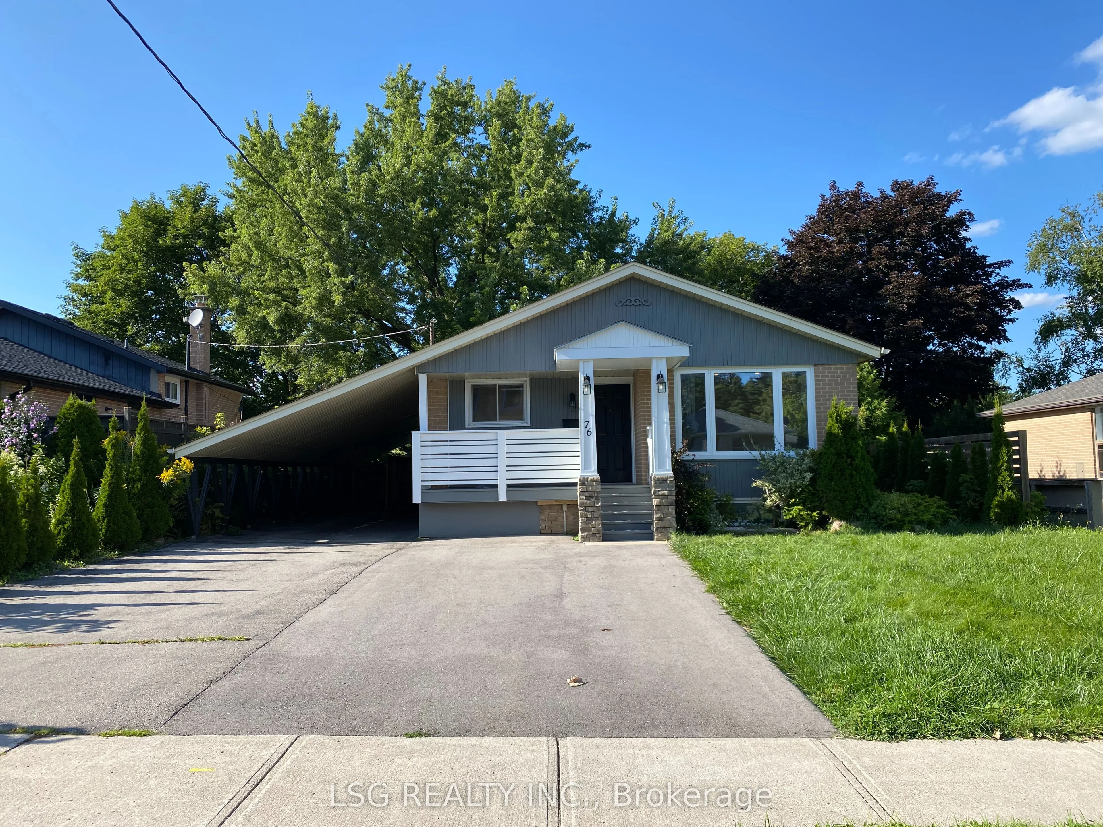 Detached in Aurora