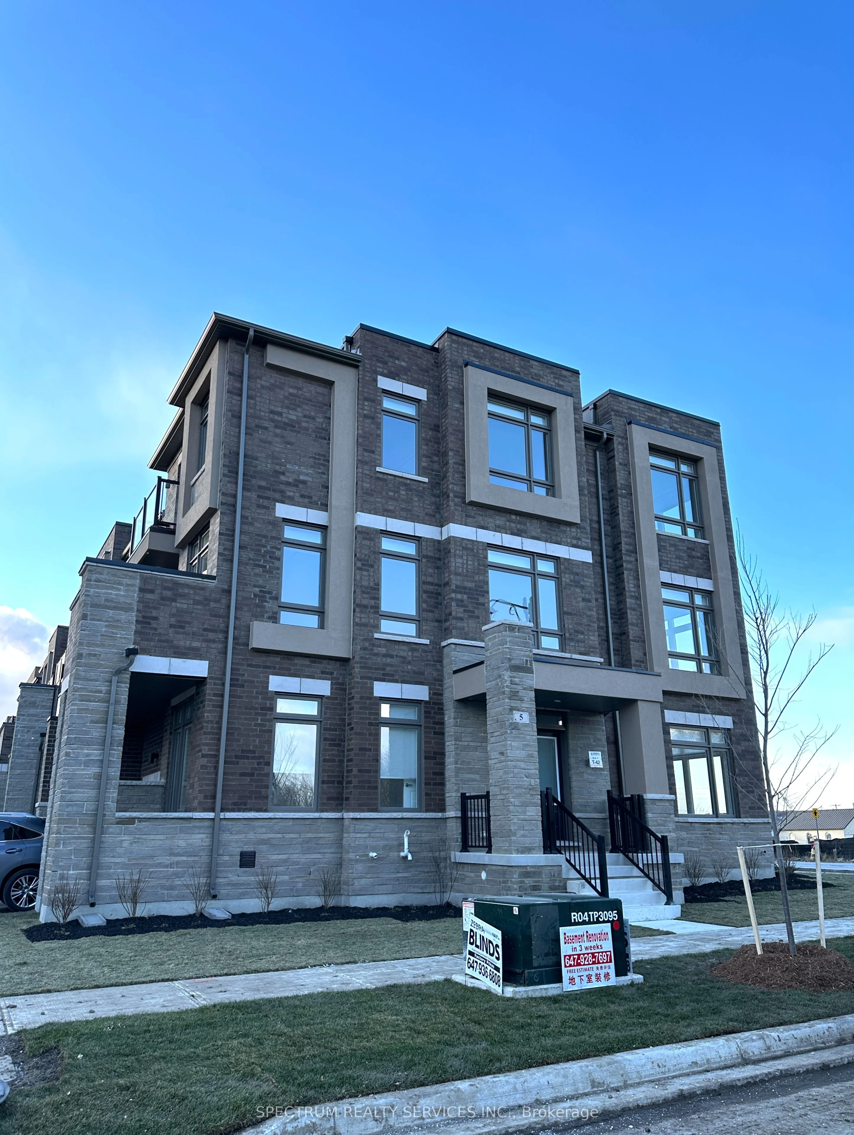 5 Riley Reed Lane Lower, Richmond Hill, On L4s 0m3
