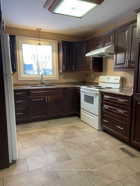 5 Hammond Street, New Tecumseth, On L0g 1a0