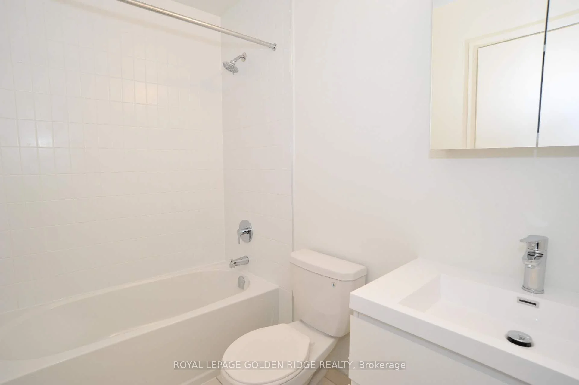 38 Andre de Grasse Street 310, Markham, ON L6G 0H8