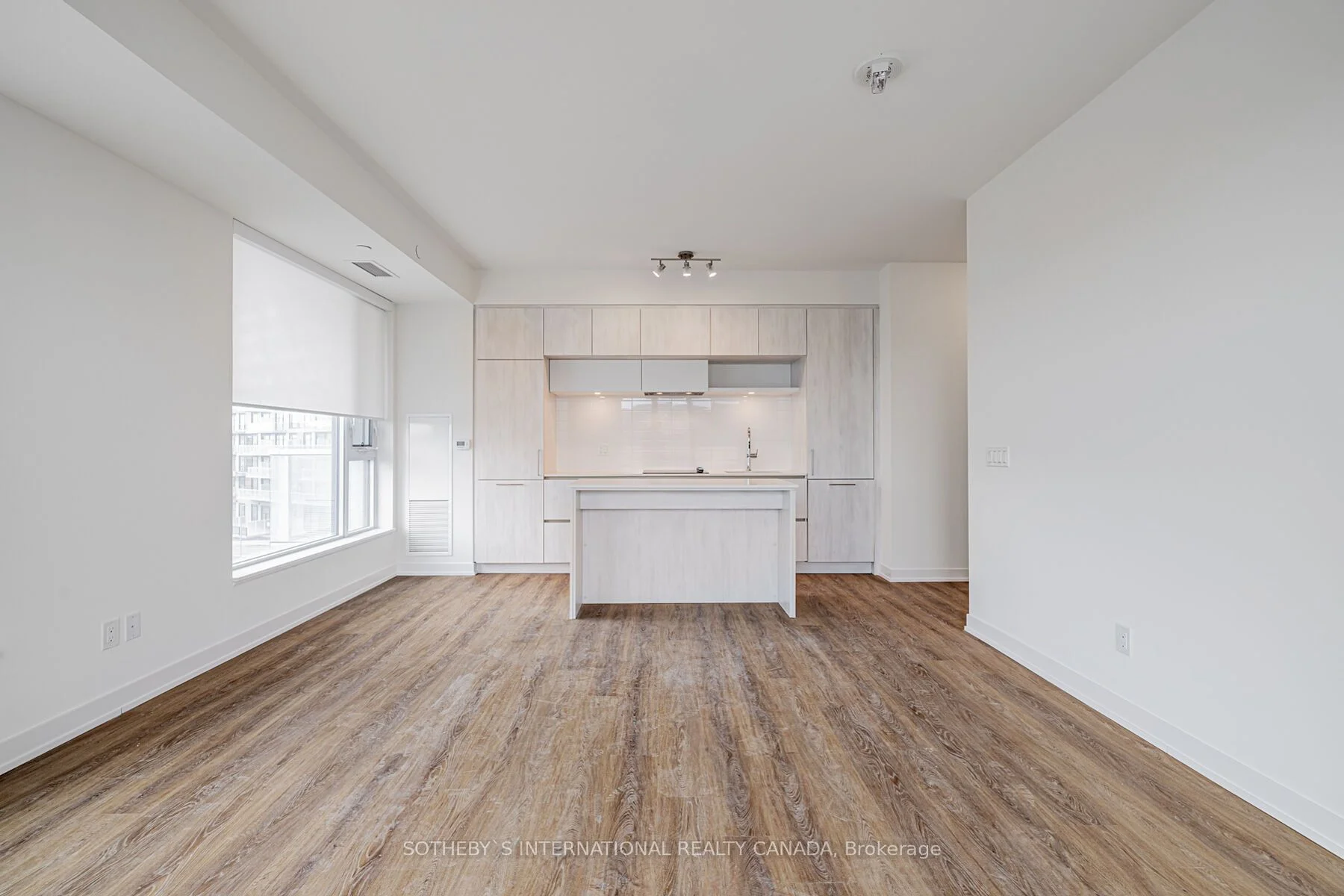 Condo Apartment in Richmond Hill