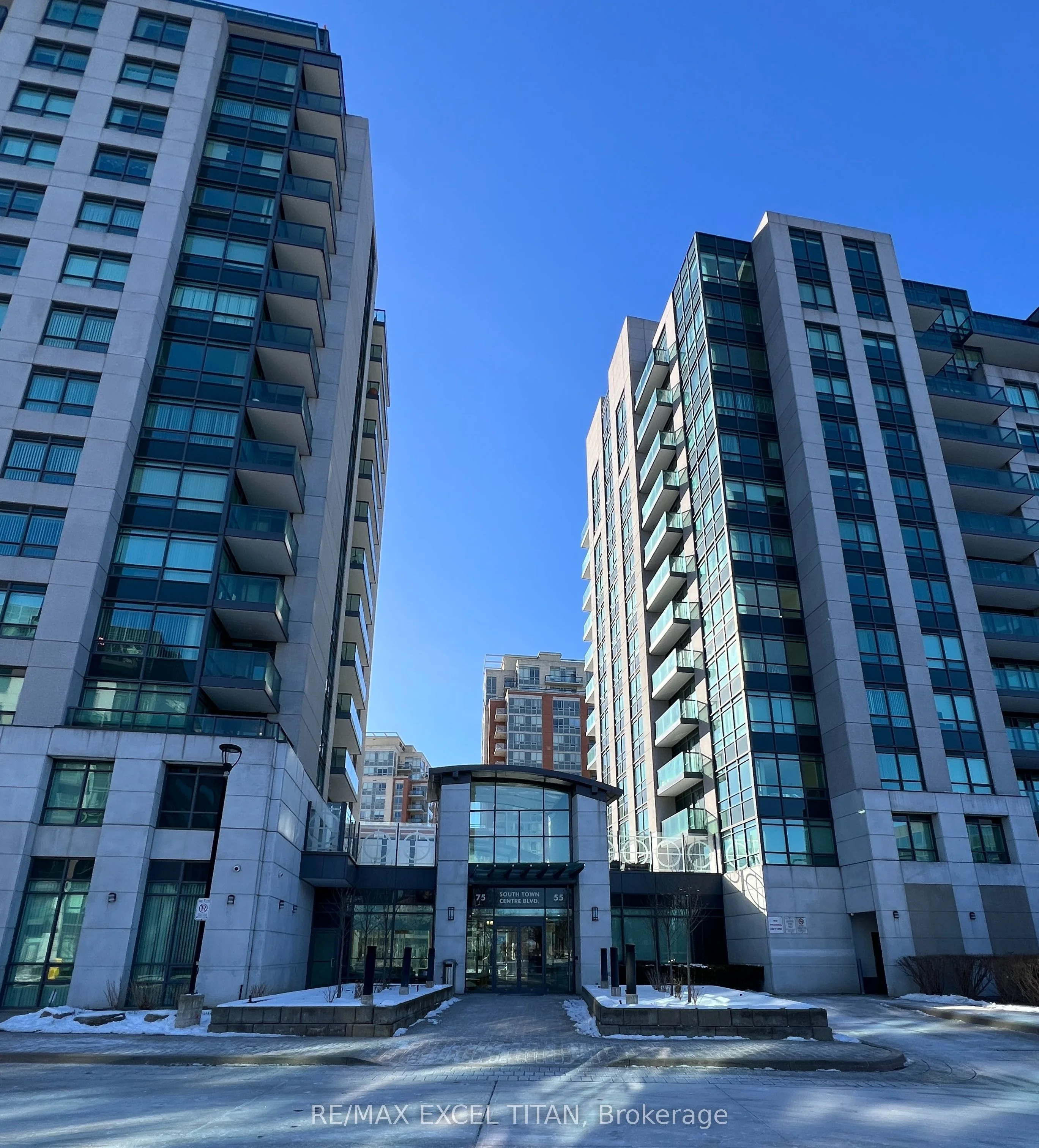 Condo Apartment in Markham