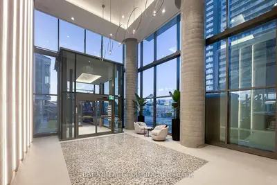 Condo Apartment in Vaughan