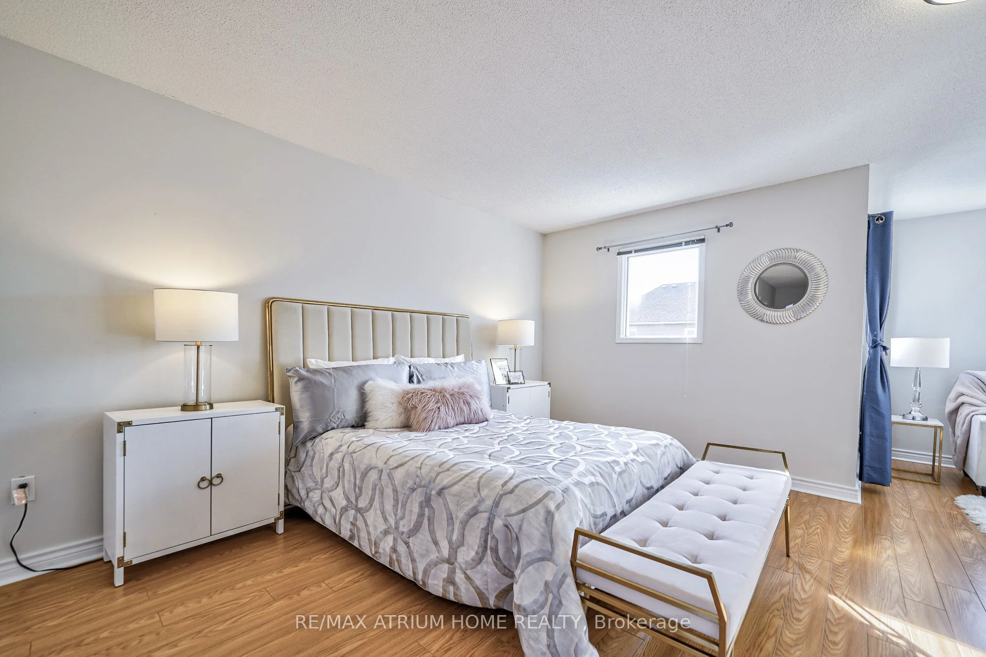 28 Mandel Crescent, Richmond Hill, ON L4C 9Z1