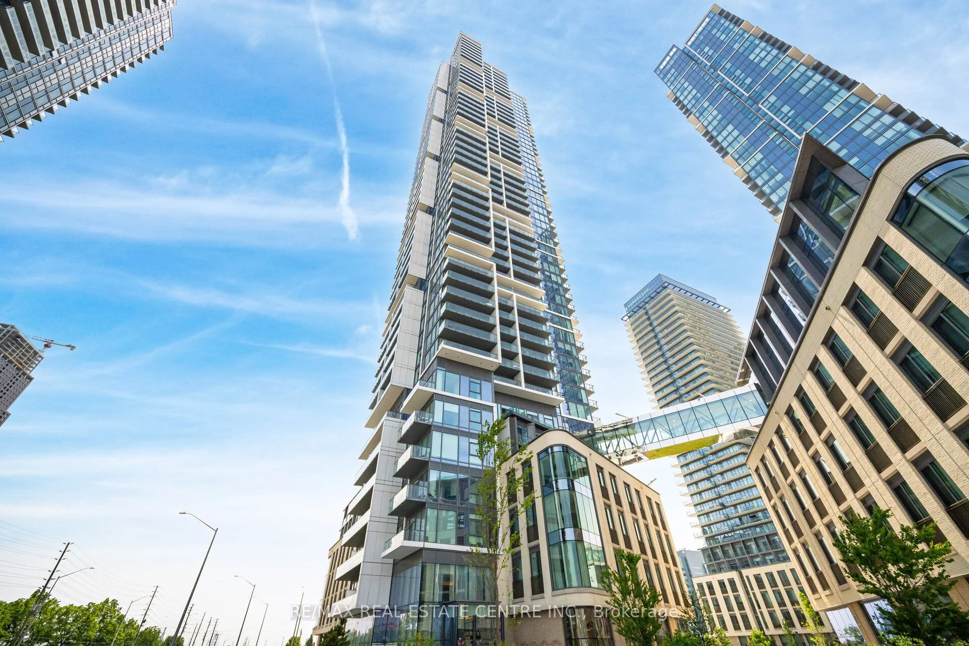 Condo Apartment in Vaughan