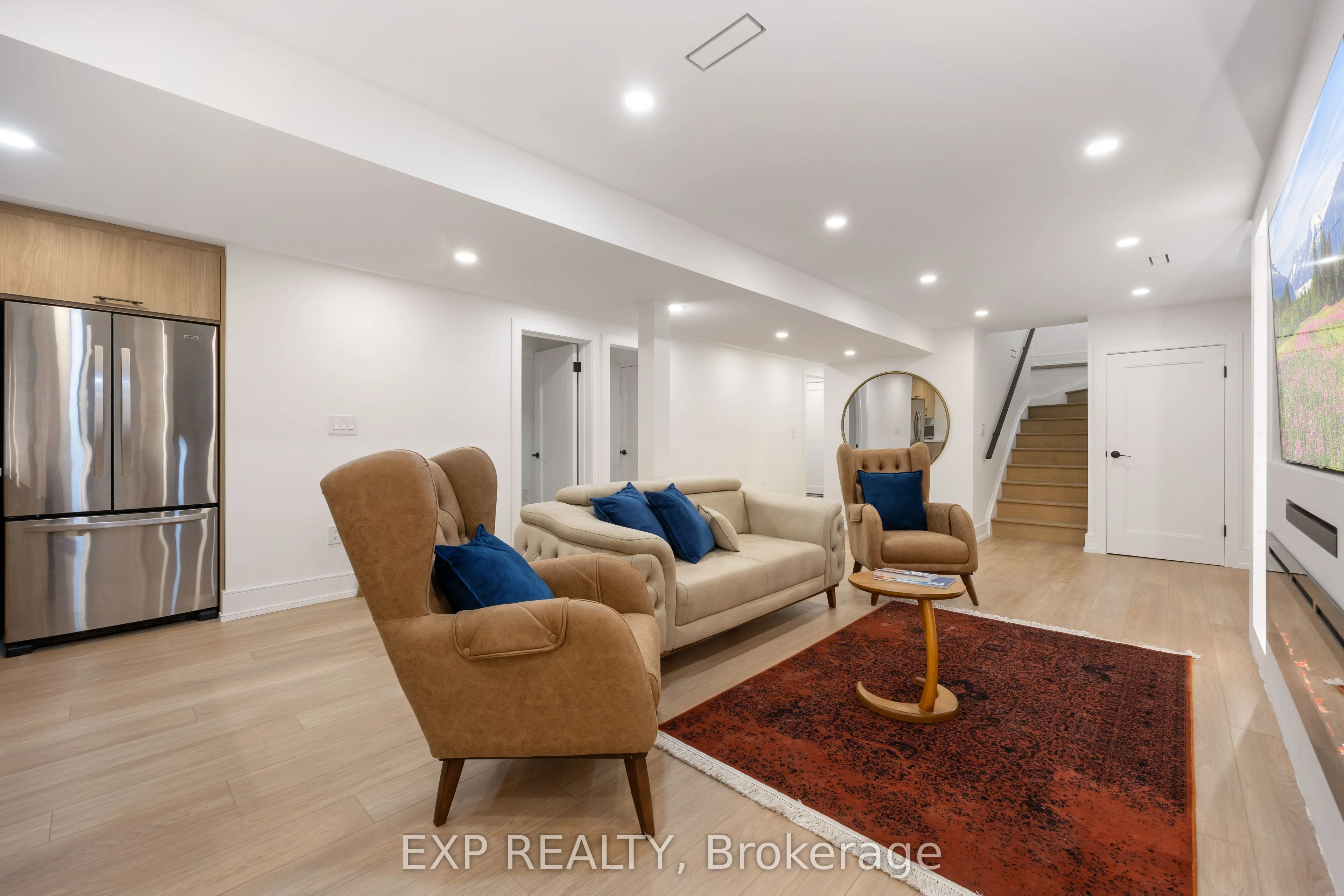 443 Silken Laumann Drive, Newmarket, ON L3X 2H9