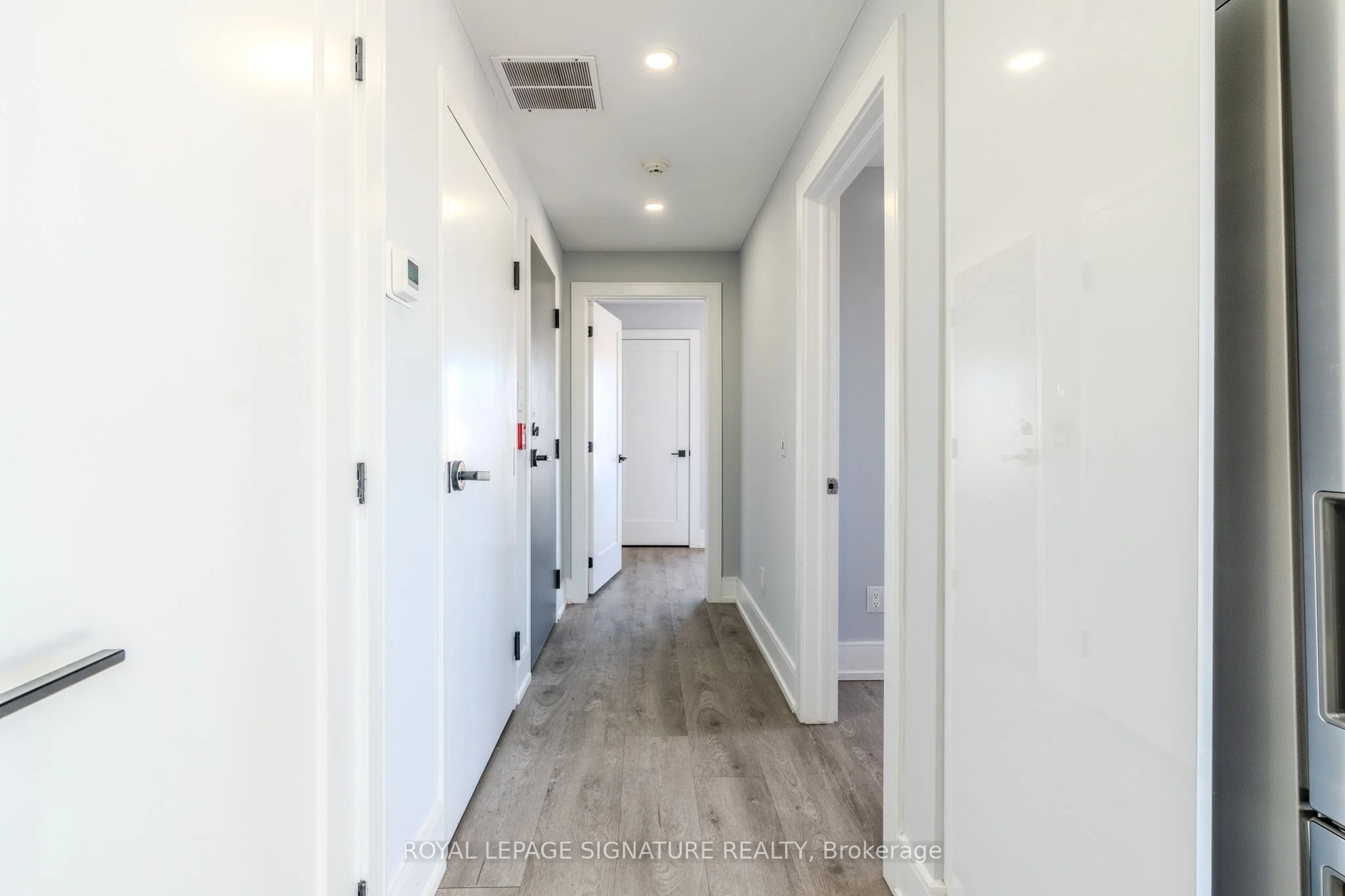 66 John Street W 301, Bradford West Gwillimbury, ON L3Z 2B2