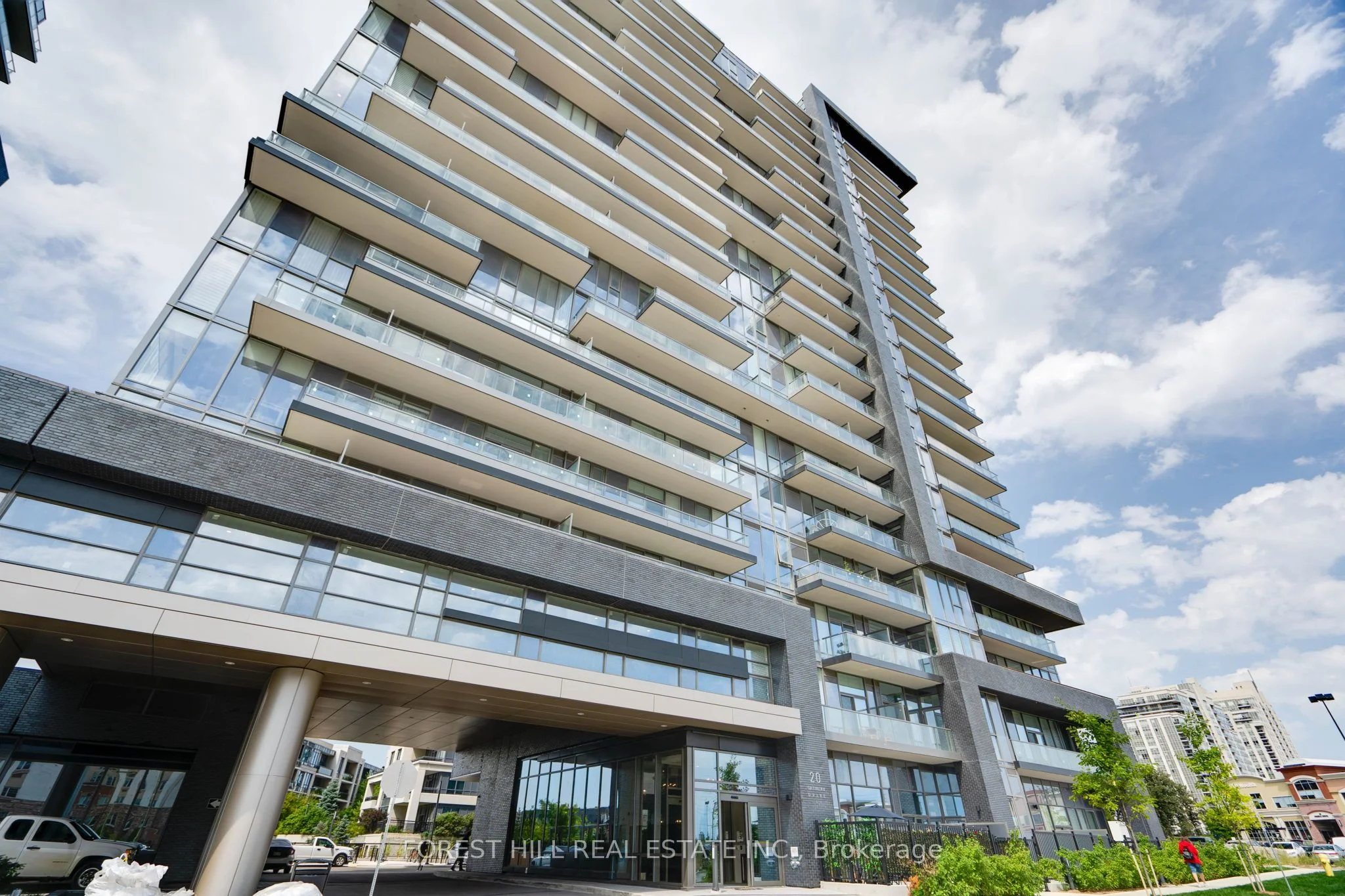 20 Gatineau Drive 1703e, Vaughan, On L4j 0l3