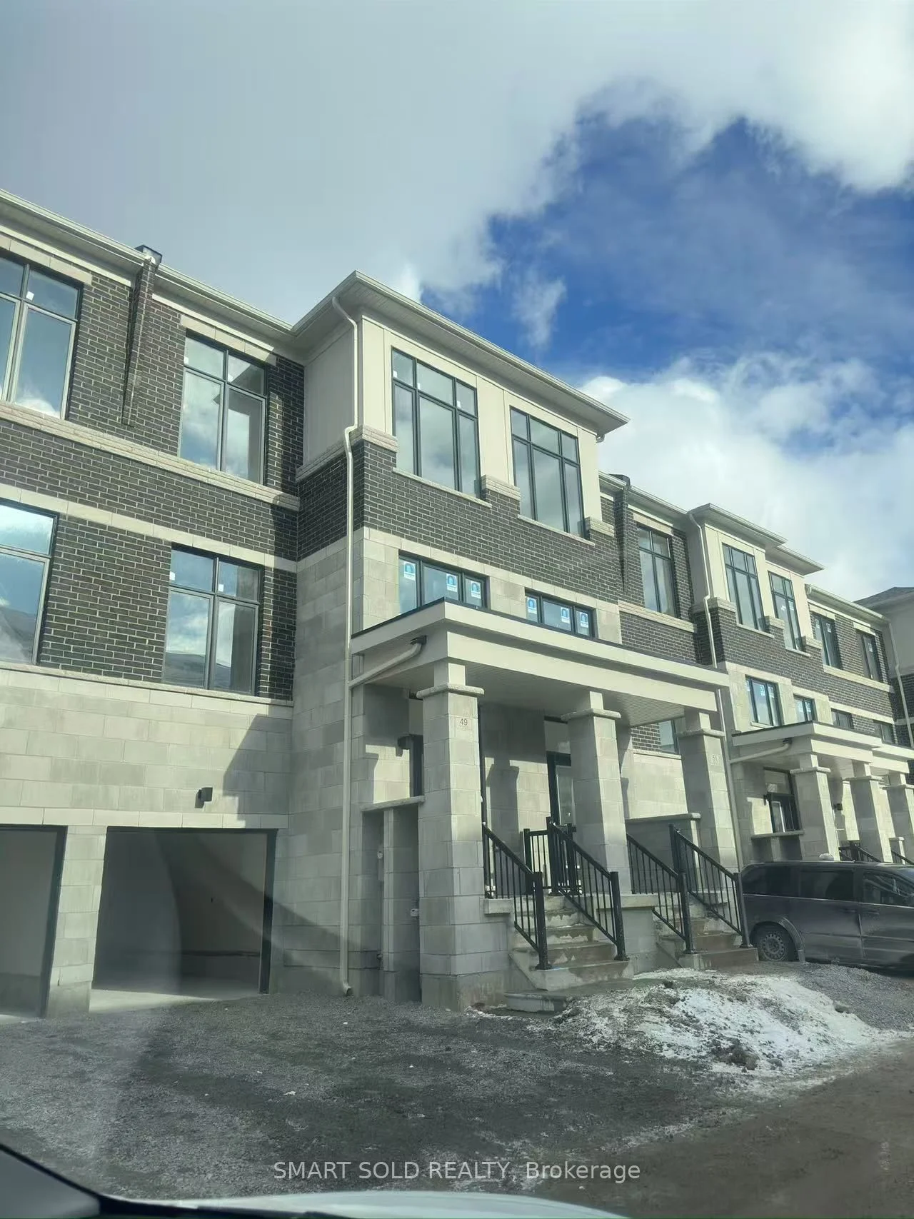 Att/Row/Townhouse in Richmond Hill