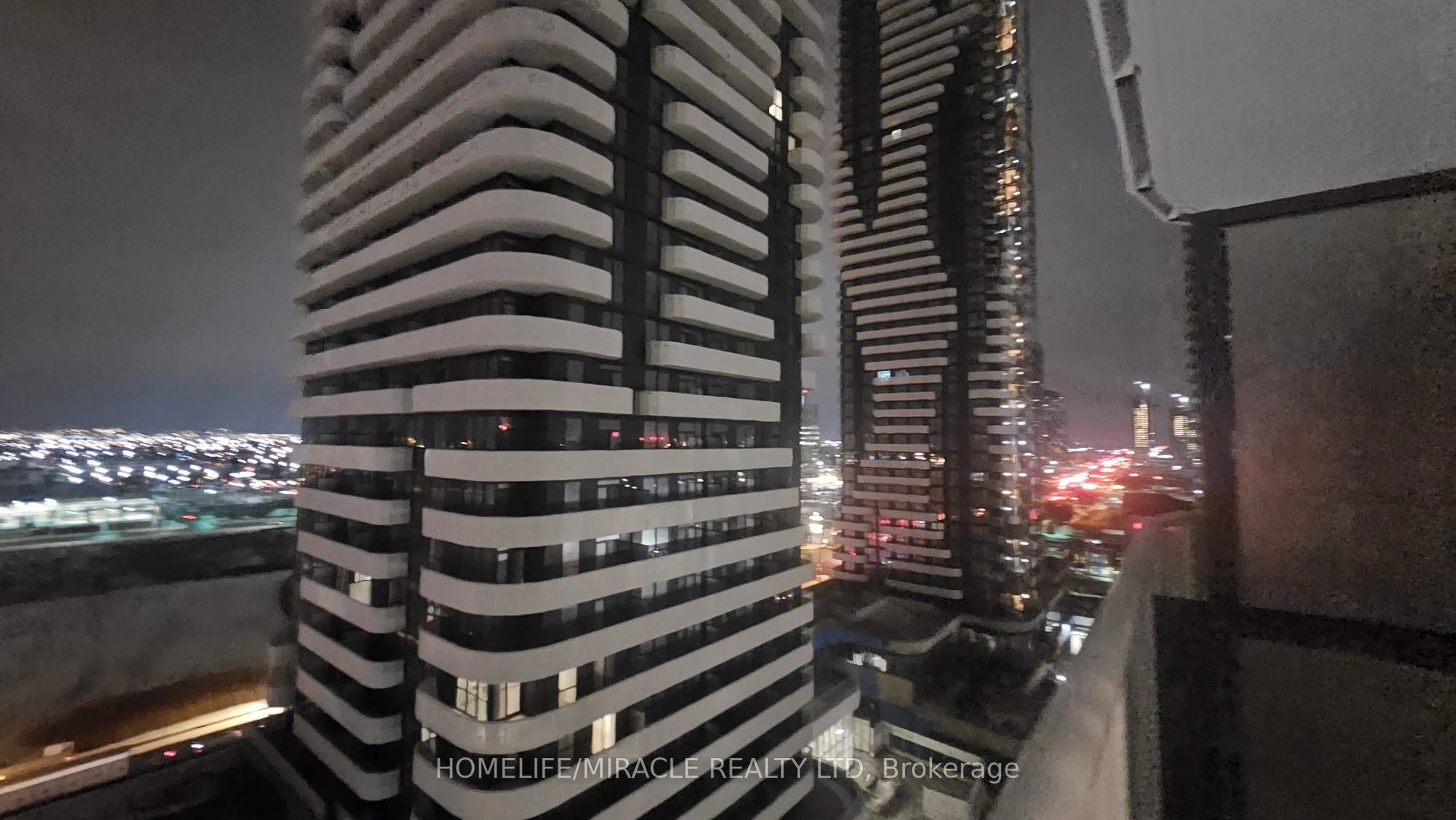 195 Commerce Street 1812, Vaughan, On L4k 0p9