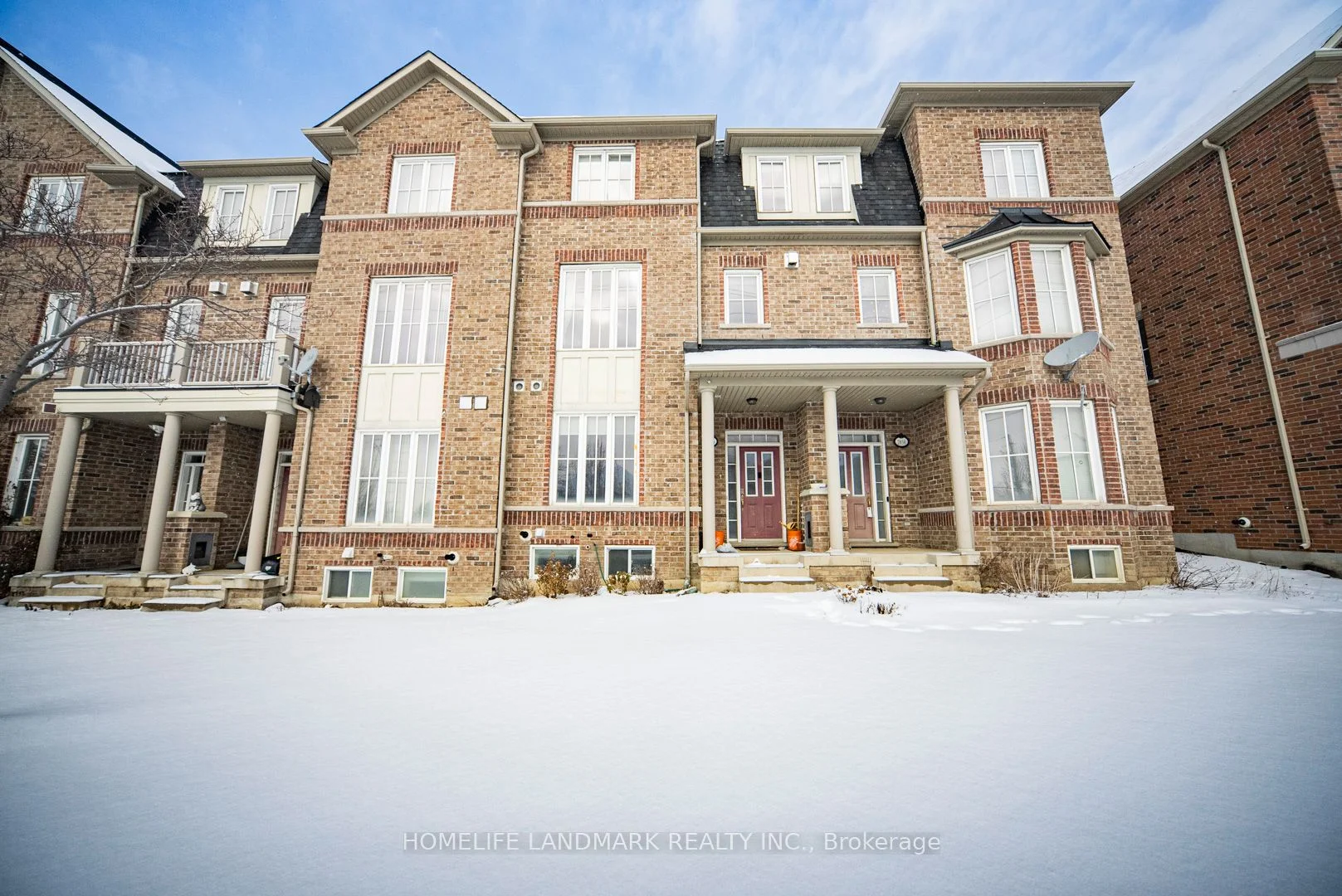 Att/Row/Townhouse in Markham
