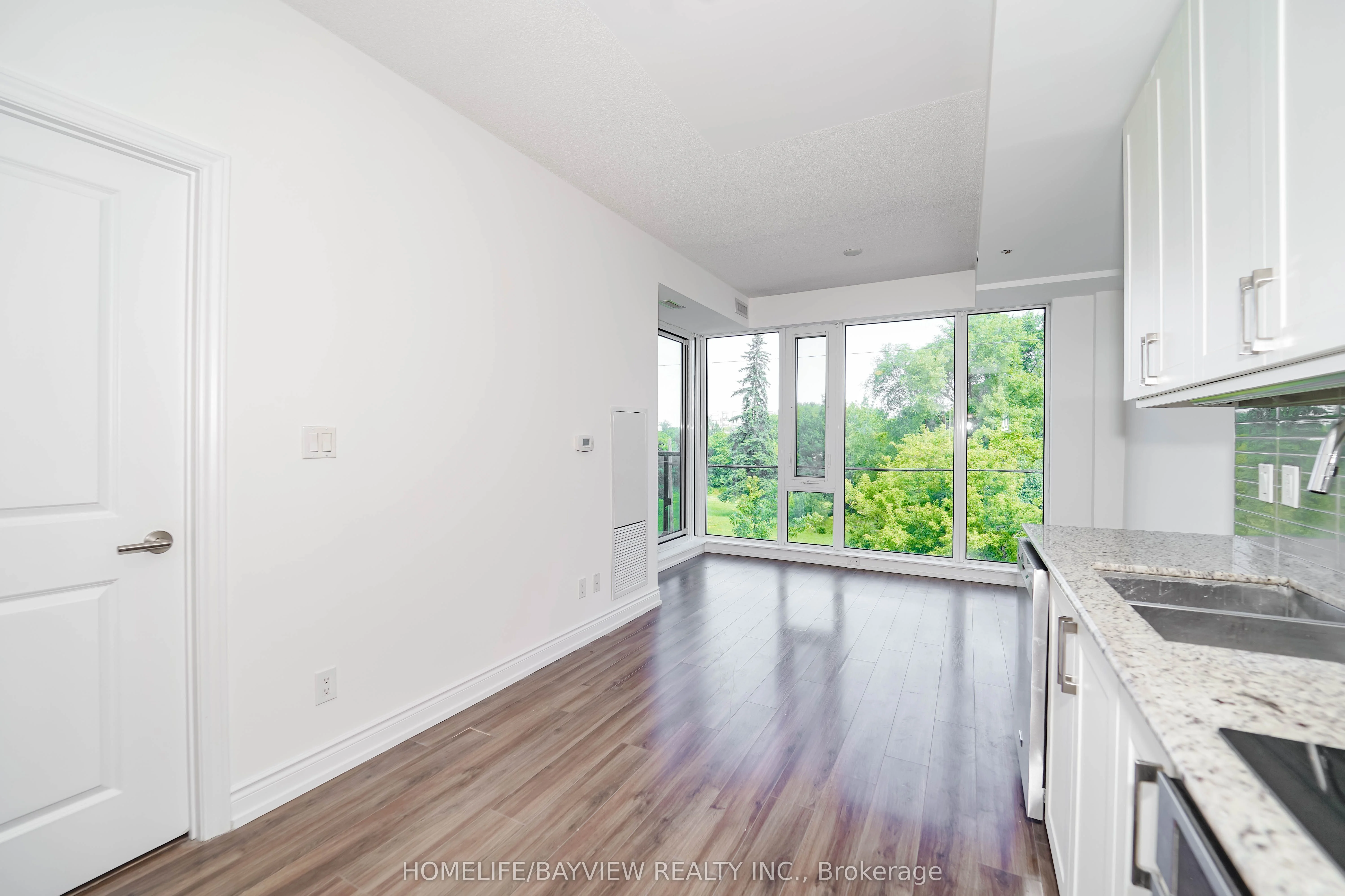 9608 Yonge Street 216A, Richmond Hill, ON L4C 1V6