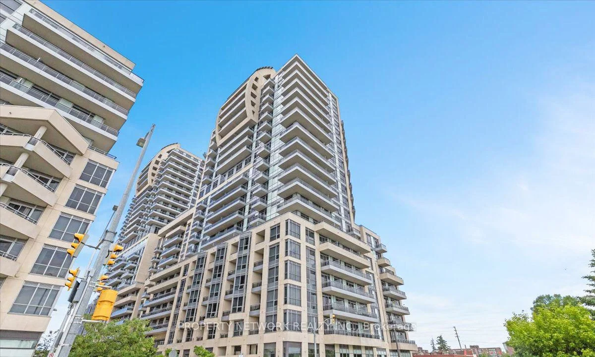 Condo Apartment in Richmond Hill