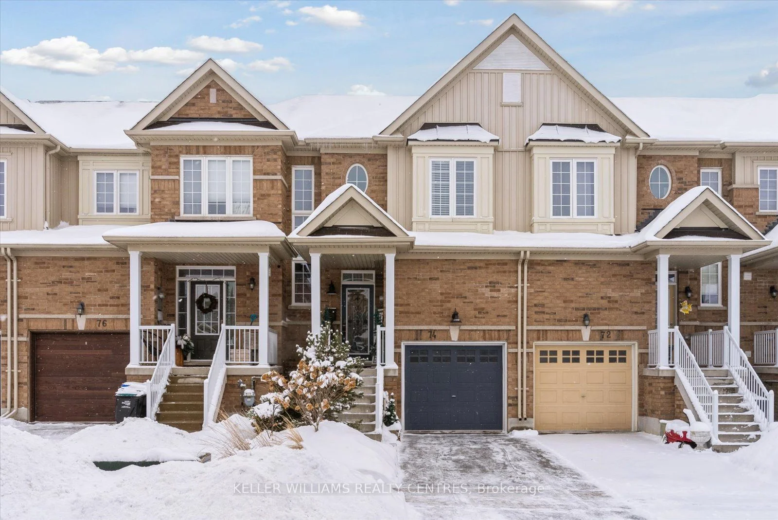 Att/Row/Townhouse in Bradford West Gwillimbury