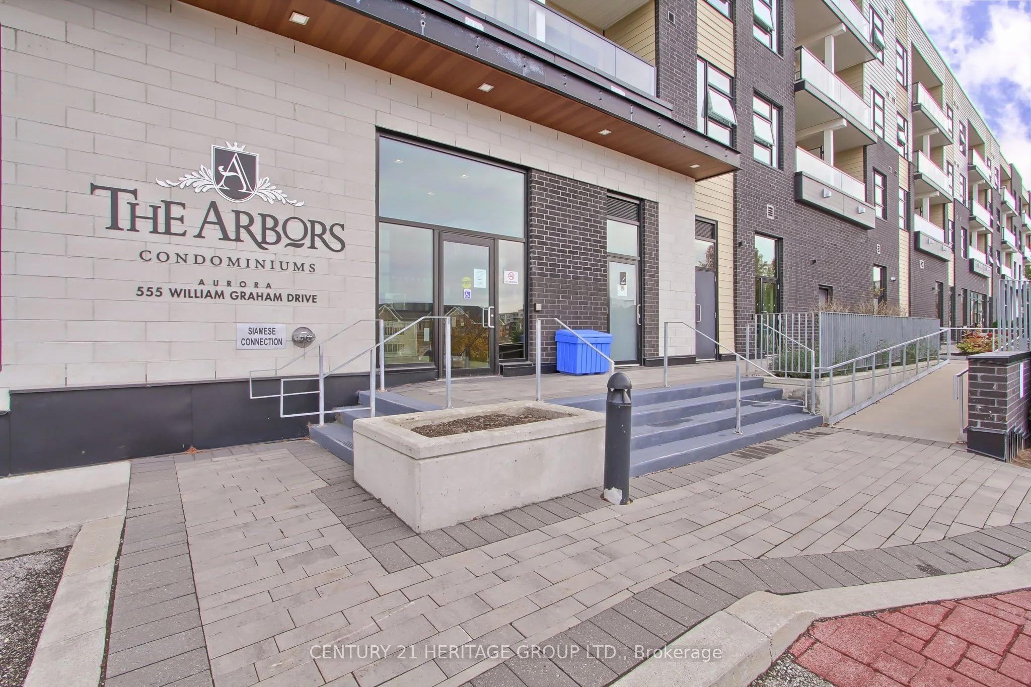 555 William Graham Drive W 250, Aurora, On L4g 7c4