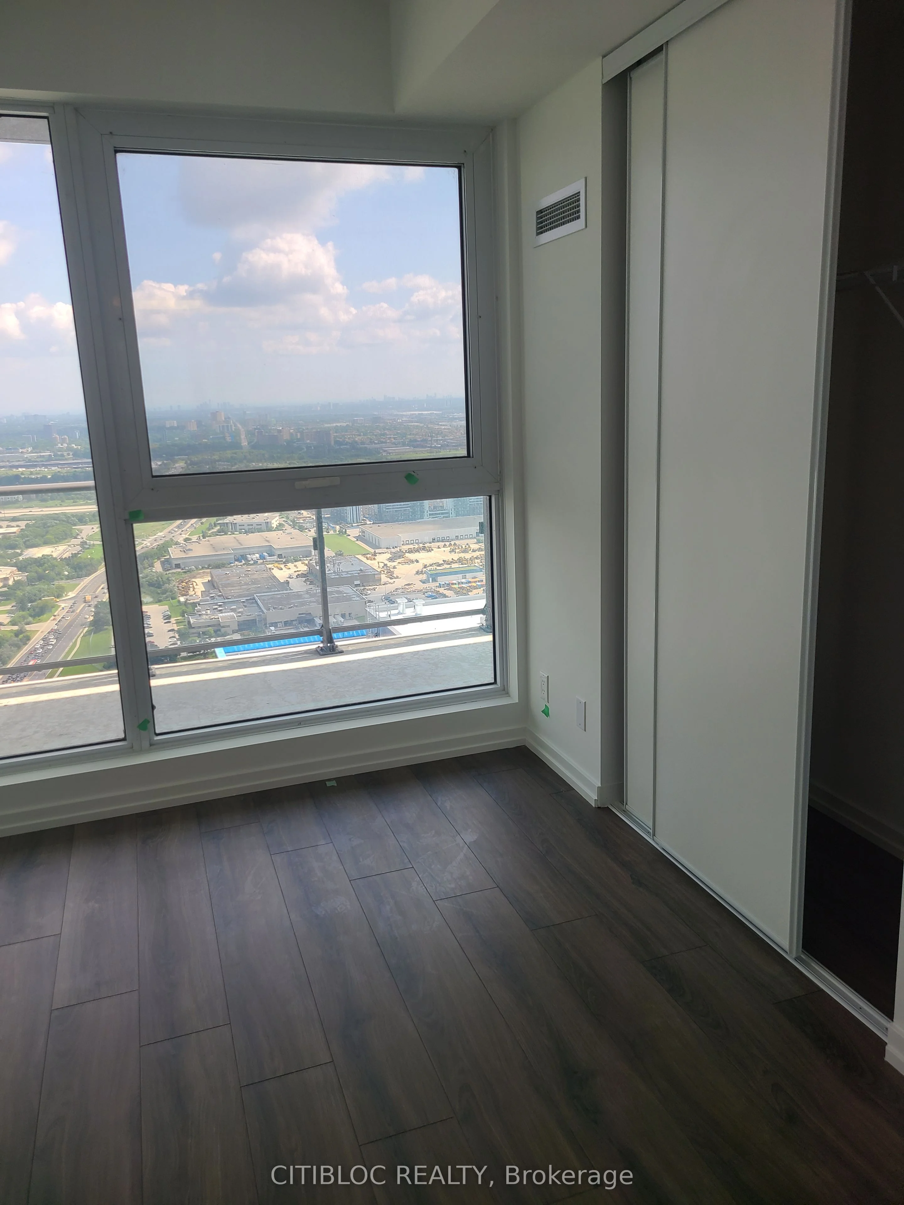 1000 Portage Parkway 5010, Vaughan, ON L4K 0L1