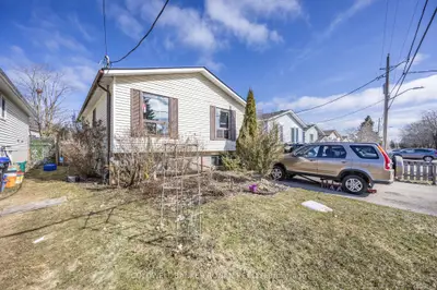 142 Queen Street, New Tecumseth, On L9r 1k5