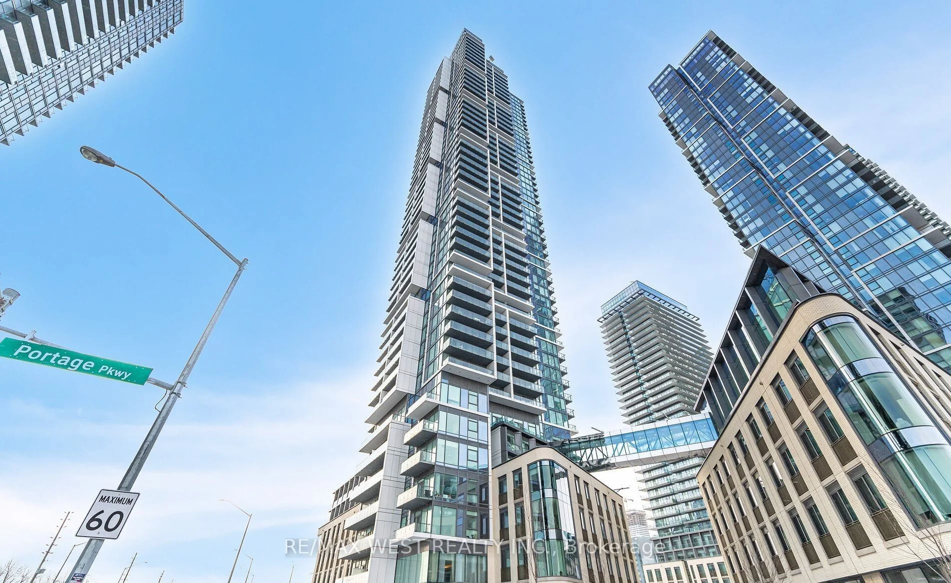 7890 Jane Street 905, Vaughan, On L4k 0k9
