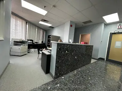 8400 Jane Street 201, Vaughan, On L4k 4l8