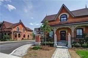 Condo Townhouse in Vaughan