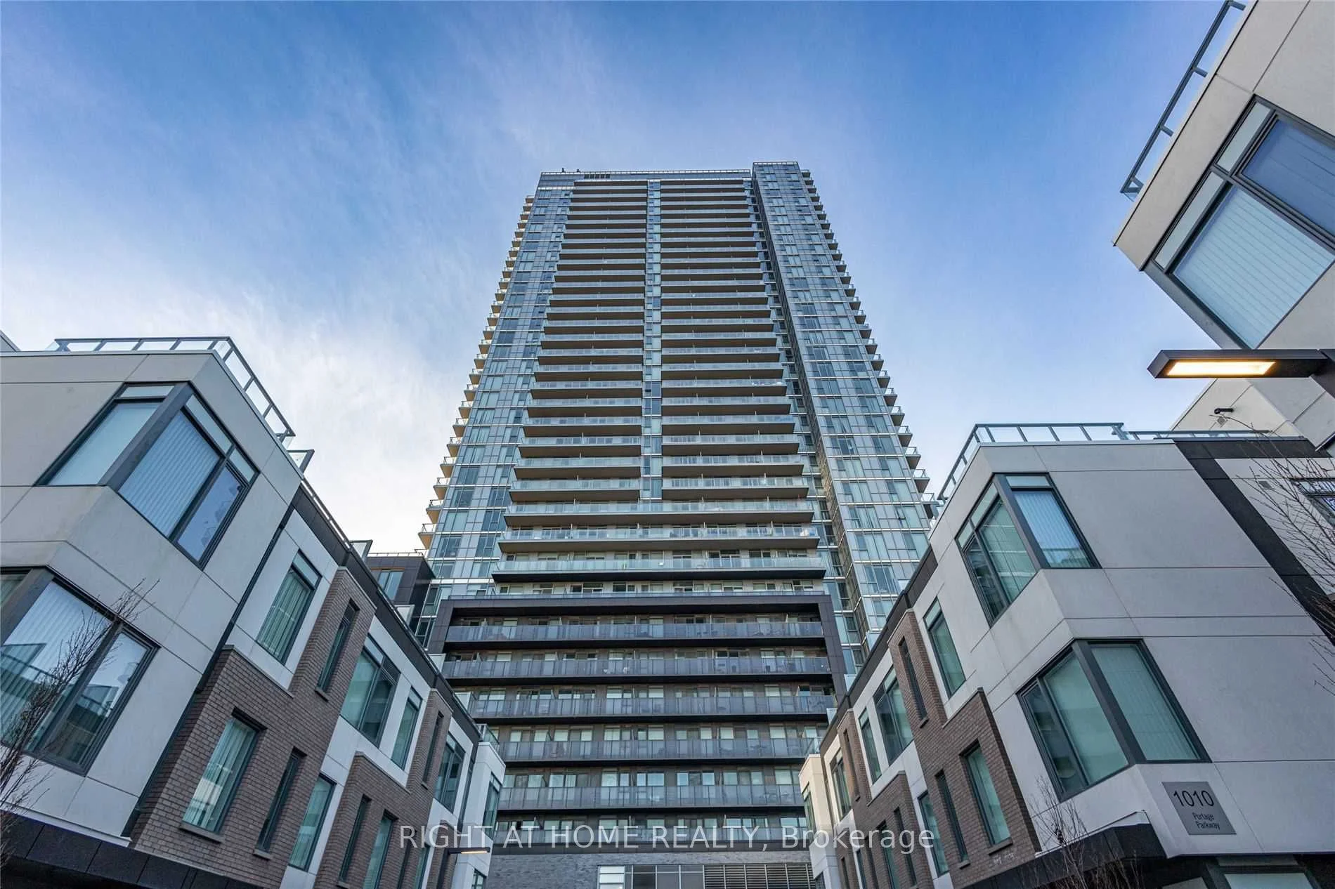 7895 Jane Street 218, Vaughan, ON L4K 2M7