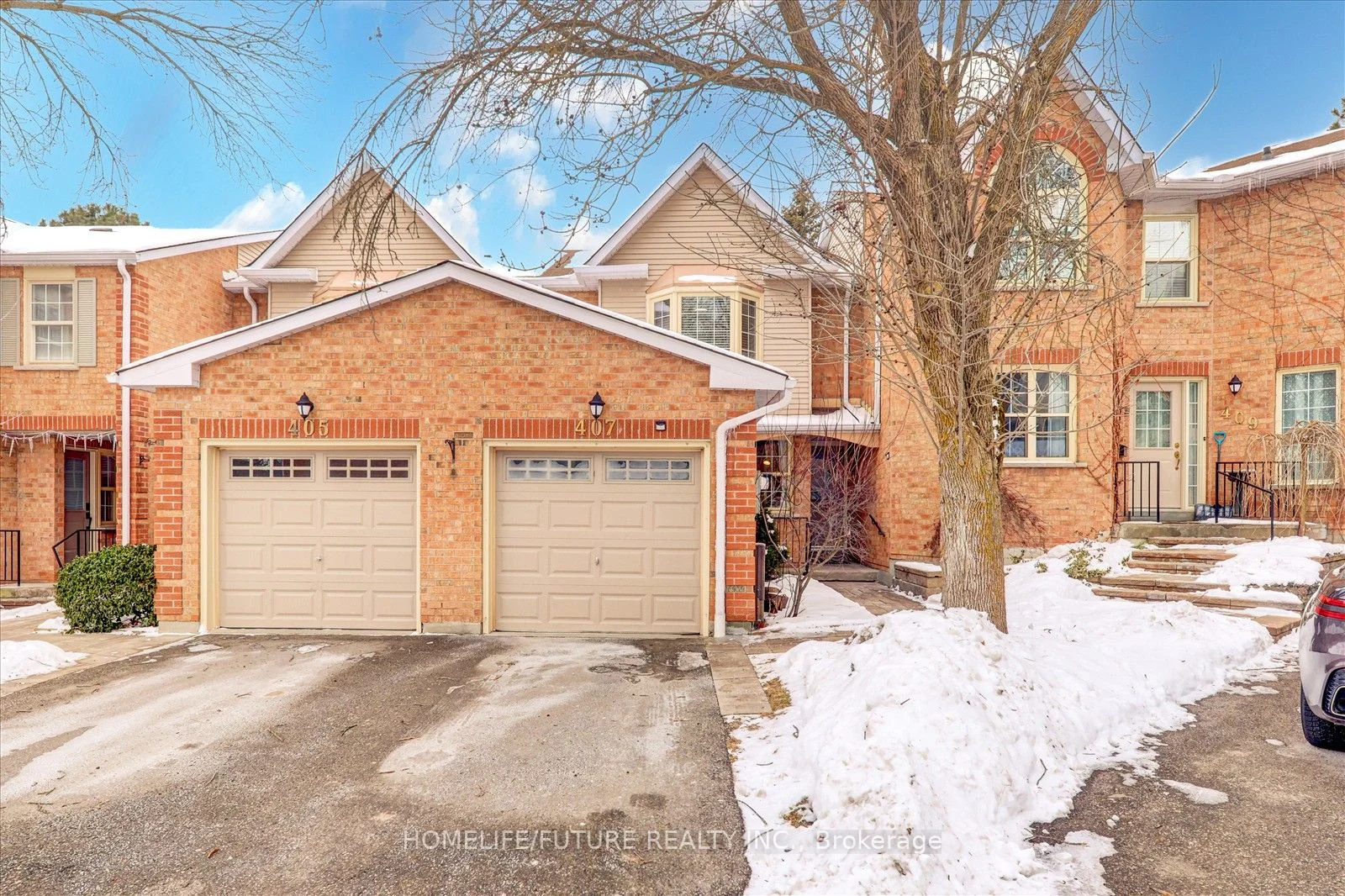 407 Butler Court, Aurora, On L4g 6g8