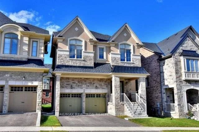 18 Love Court, Richmond Hill, On L4b 0g2