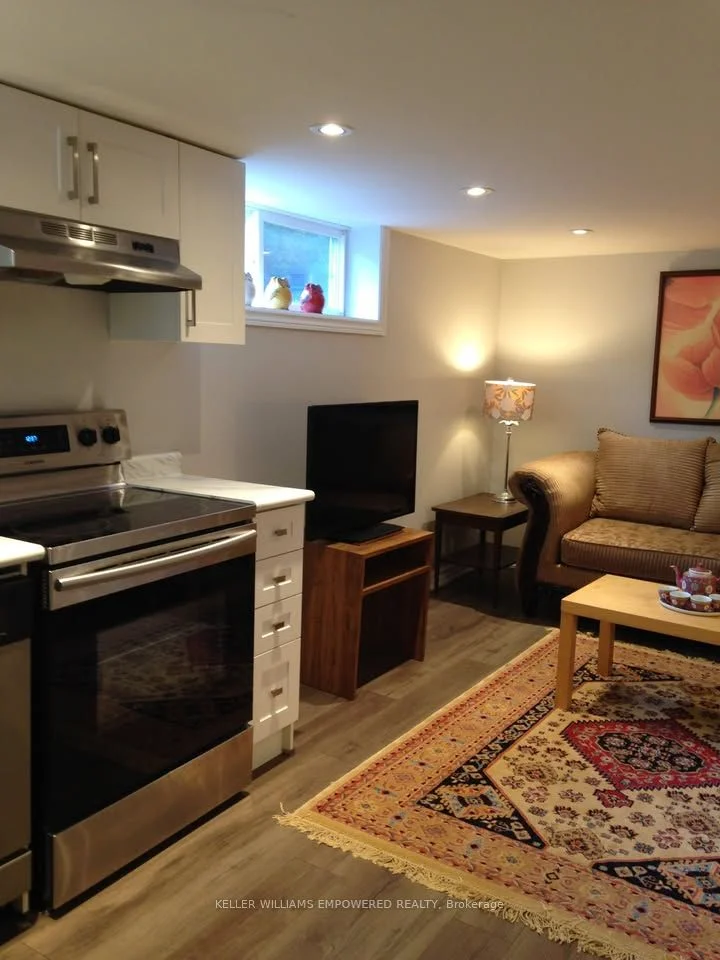 284 Axminster Drive Basement, Richmond Hill, ON L4C 2W1