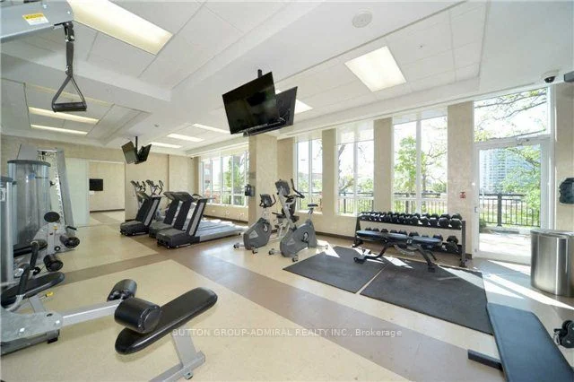 95 North Park Road 117, Vaughan, ON L4J 0J1