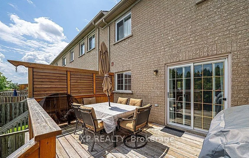 397 Flagstone Way, Newmarket, ON L3X 2R4