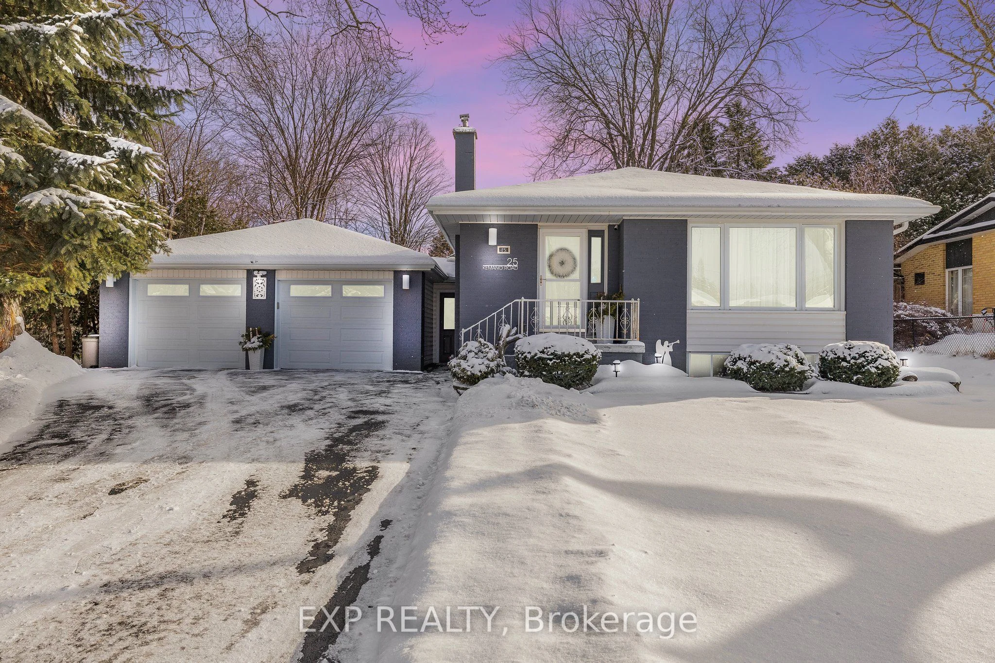 Detached in Aurora