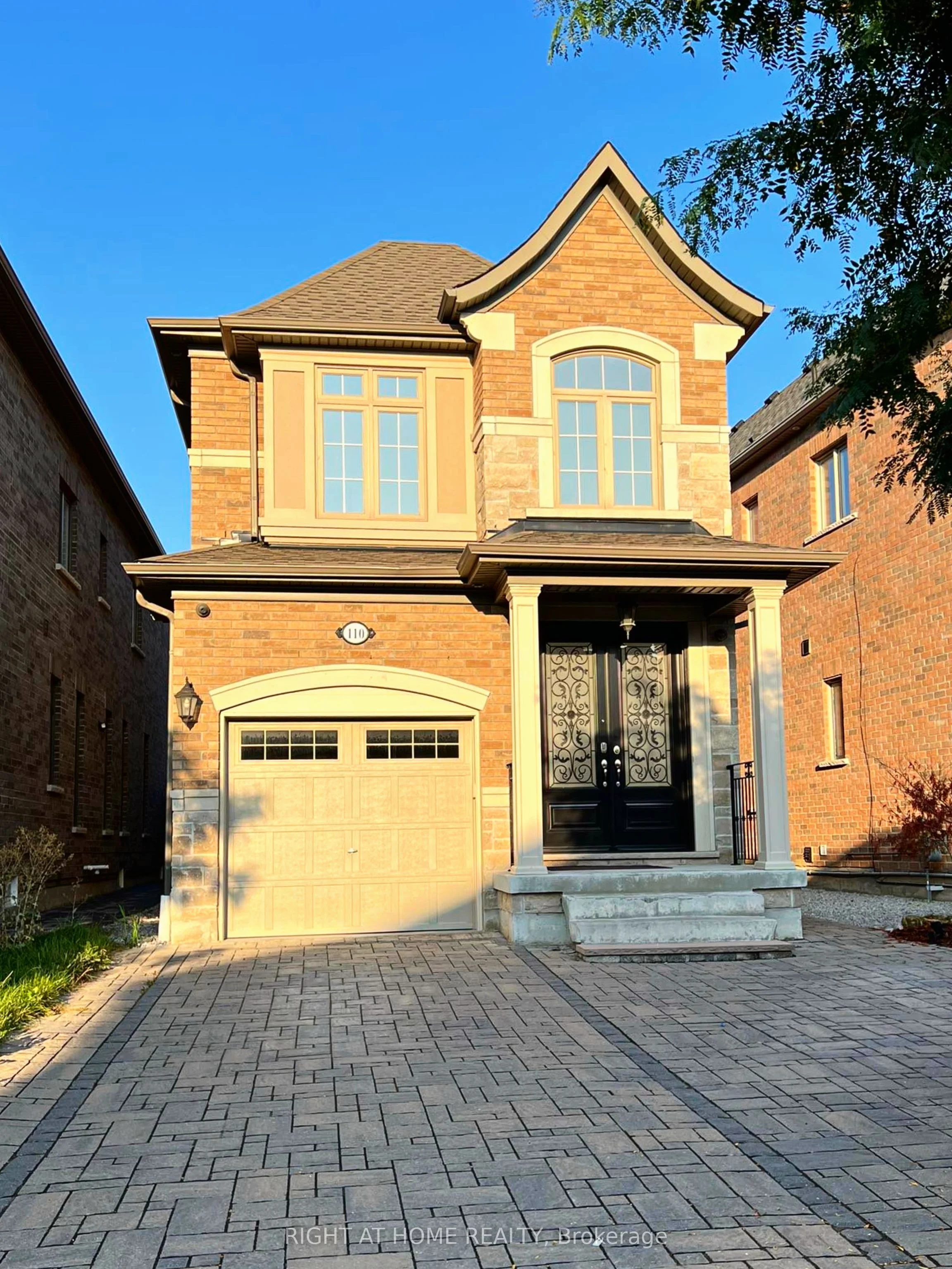 110 Hatton Garden Road, Vaughan, On L4h 3p8