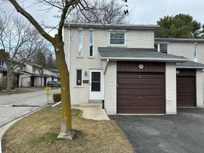 Condo Townhouse in Markham