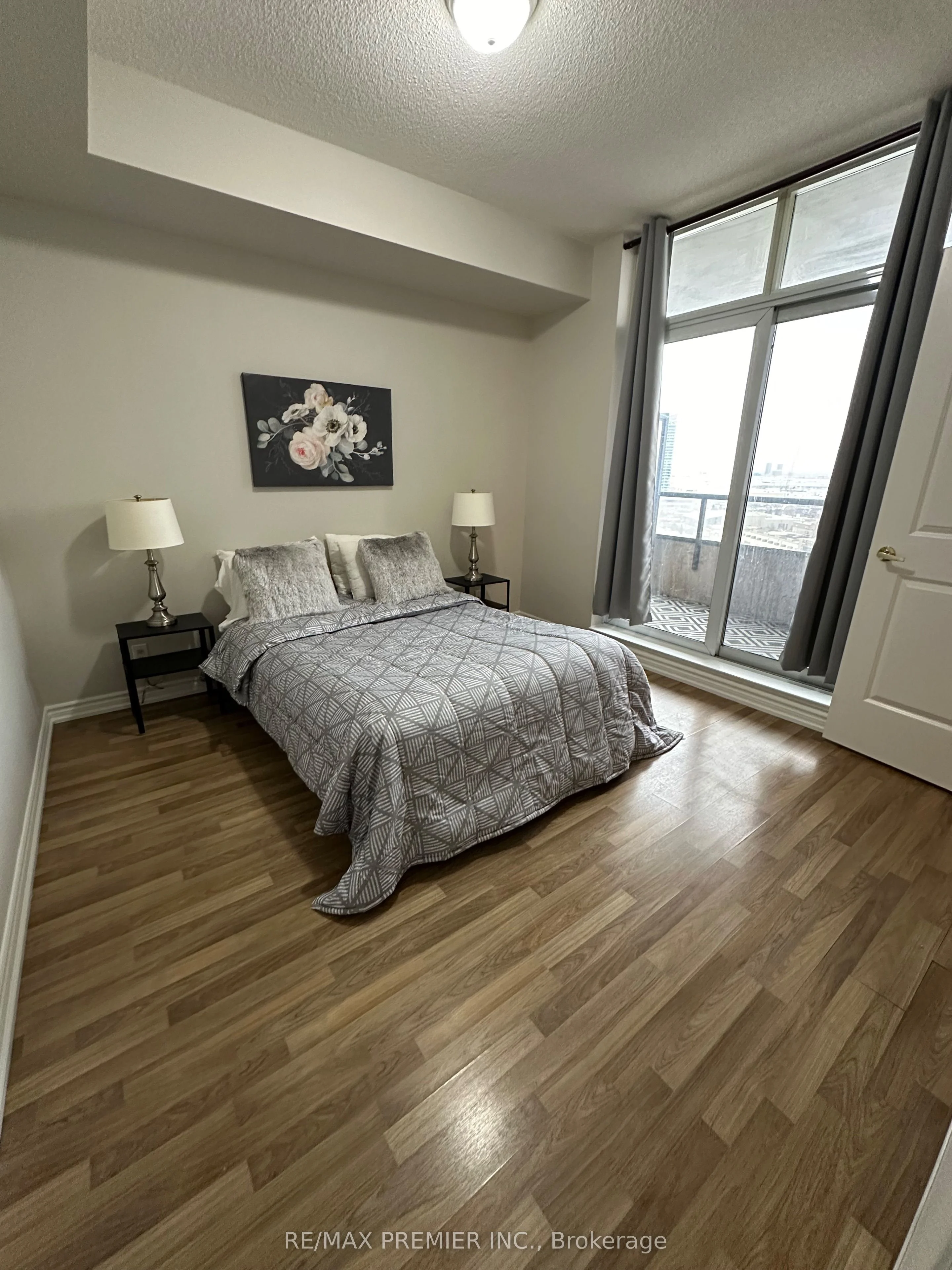 9225 Jane Street 1401, Vaughan, ON L6A 0J7