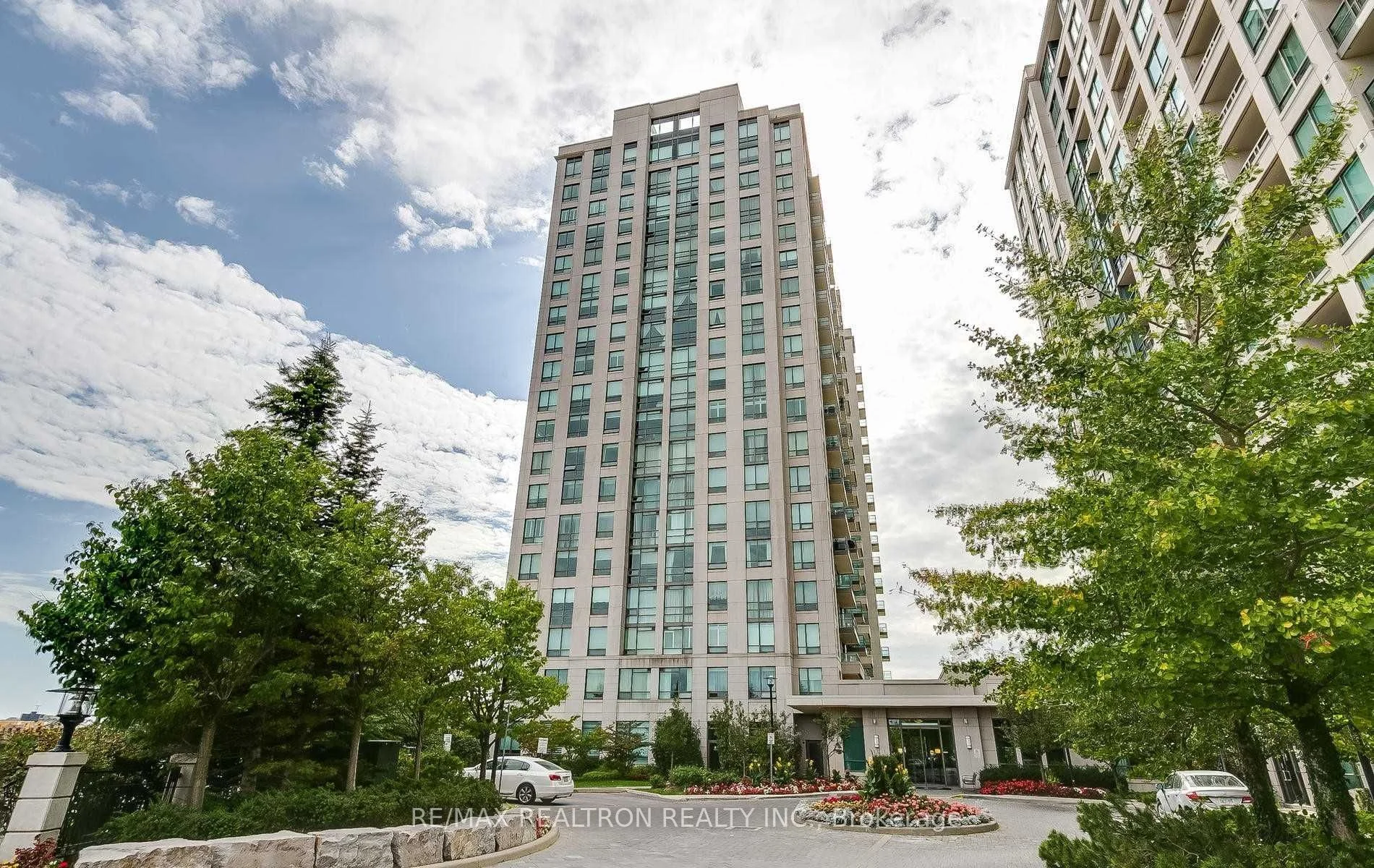 Condo Apartment in Vaughan