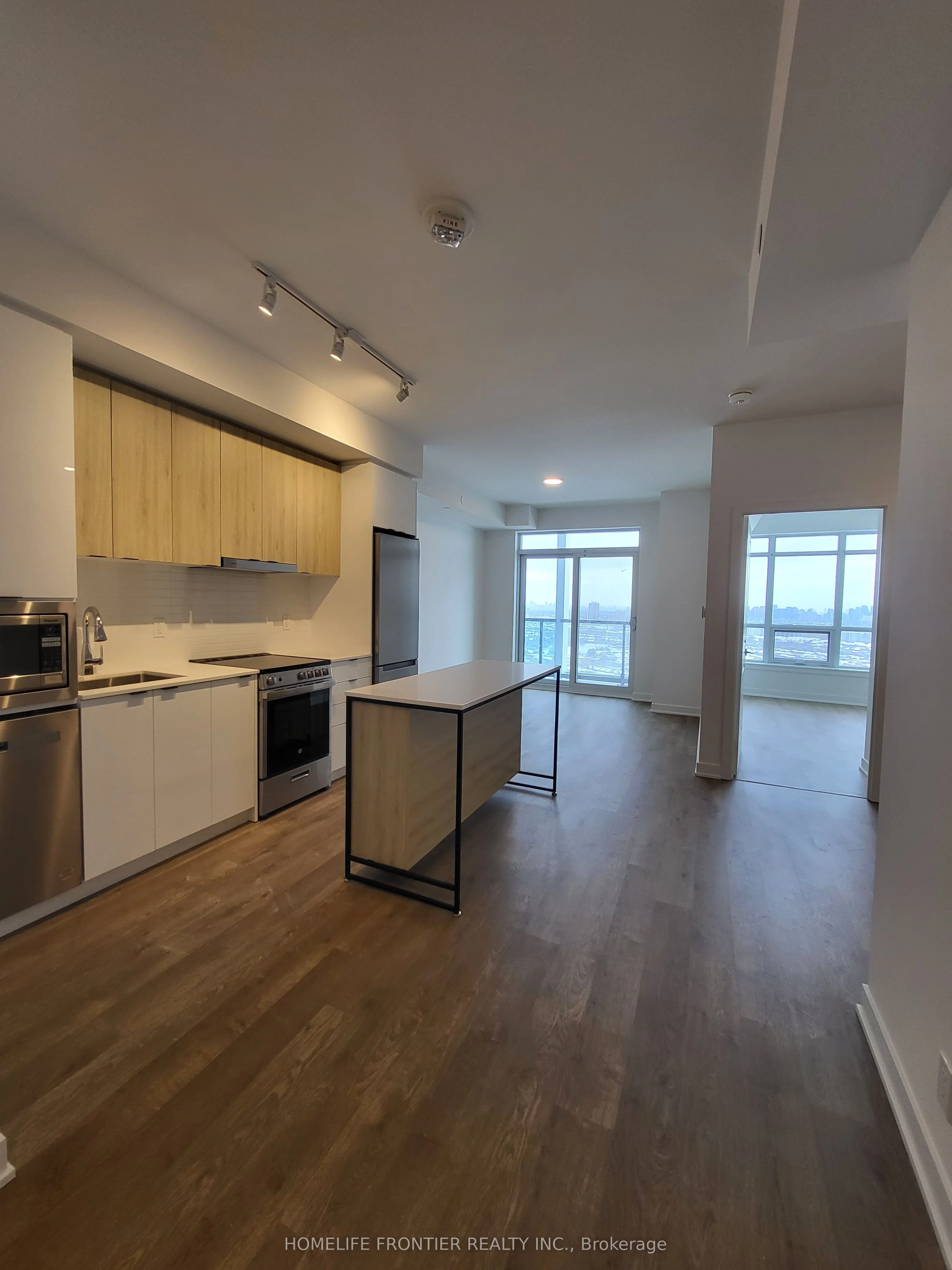 Condo Apartment in Vaughan