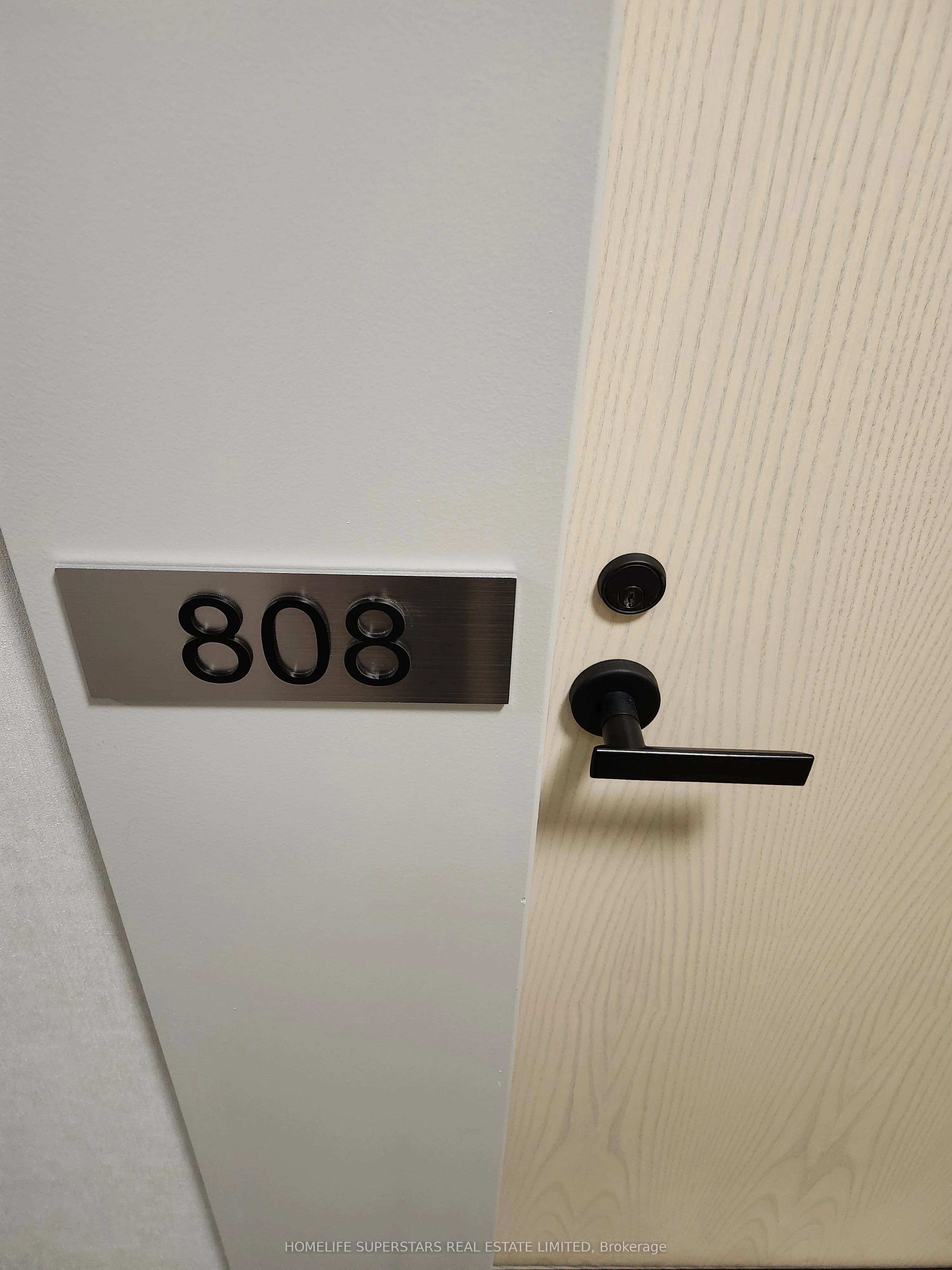 195 Commerce Street 808, Vaughan, On L4k 0p9