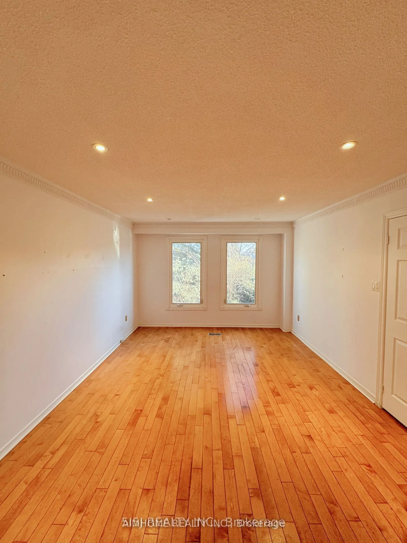 556 Village Parkway Whole House, Markham, ON L3R 4K8