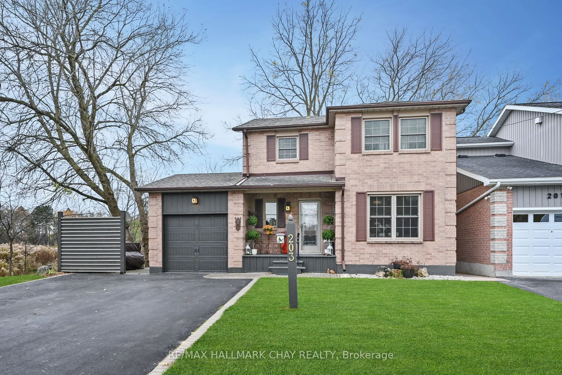 Detached in New Tecumseth