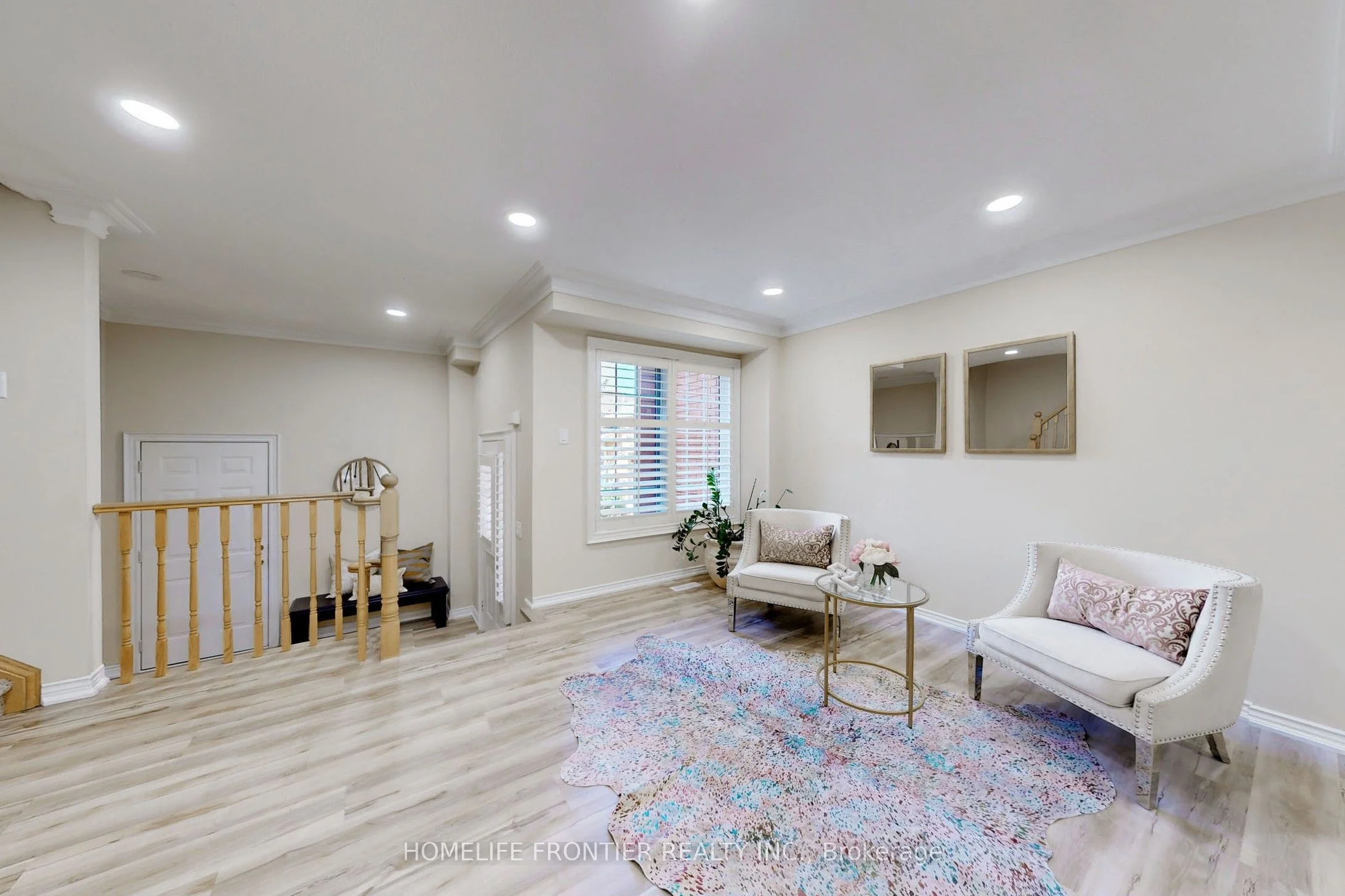 25 Karl Court, Vaughan, ON L4J 8H7