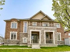 51 Cayton Crescent, Bradford West Gwillimbury, ON L3Z 0V9